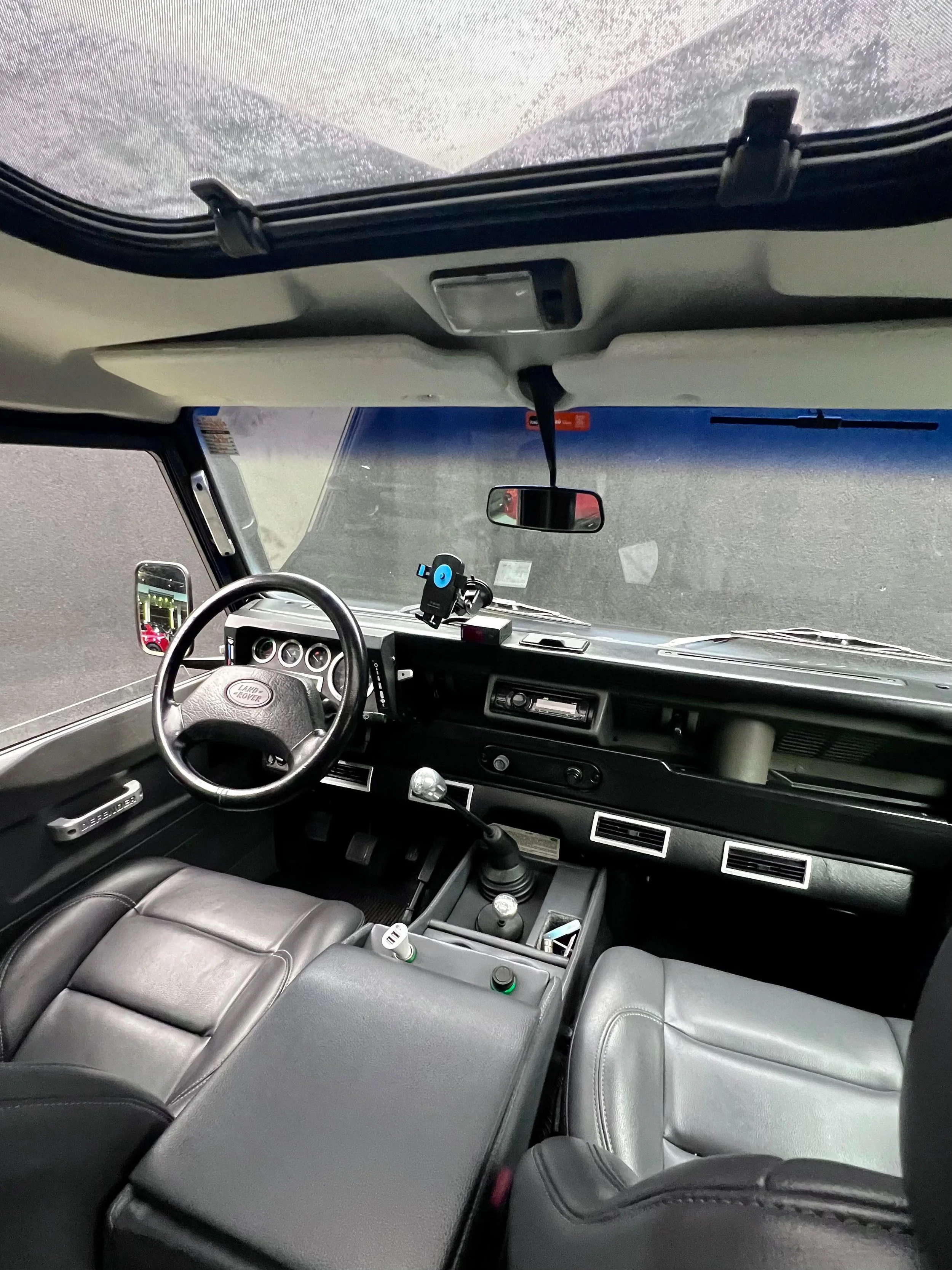 defender 110 (21).jpeg