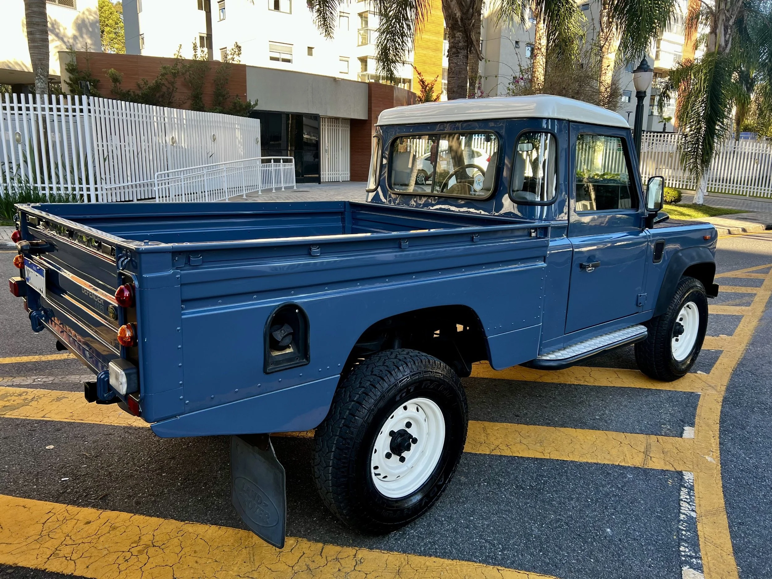 Land Rover Defender 110 HCPU 1997 — Brazilian Classic Cars
