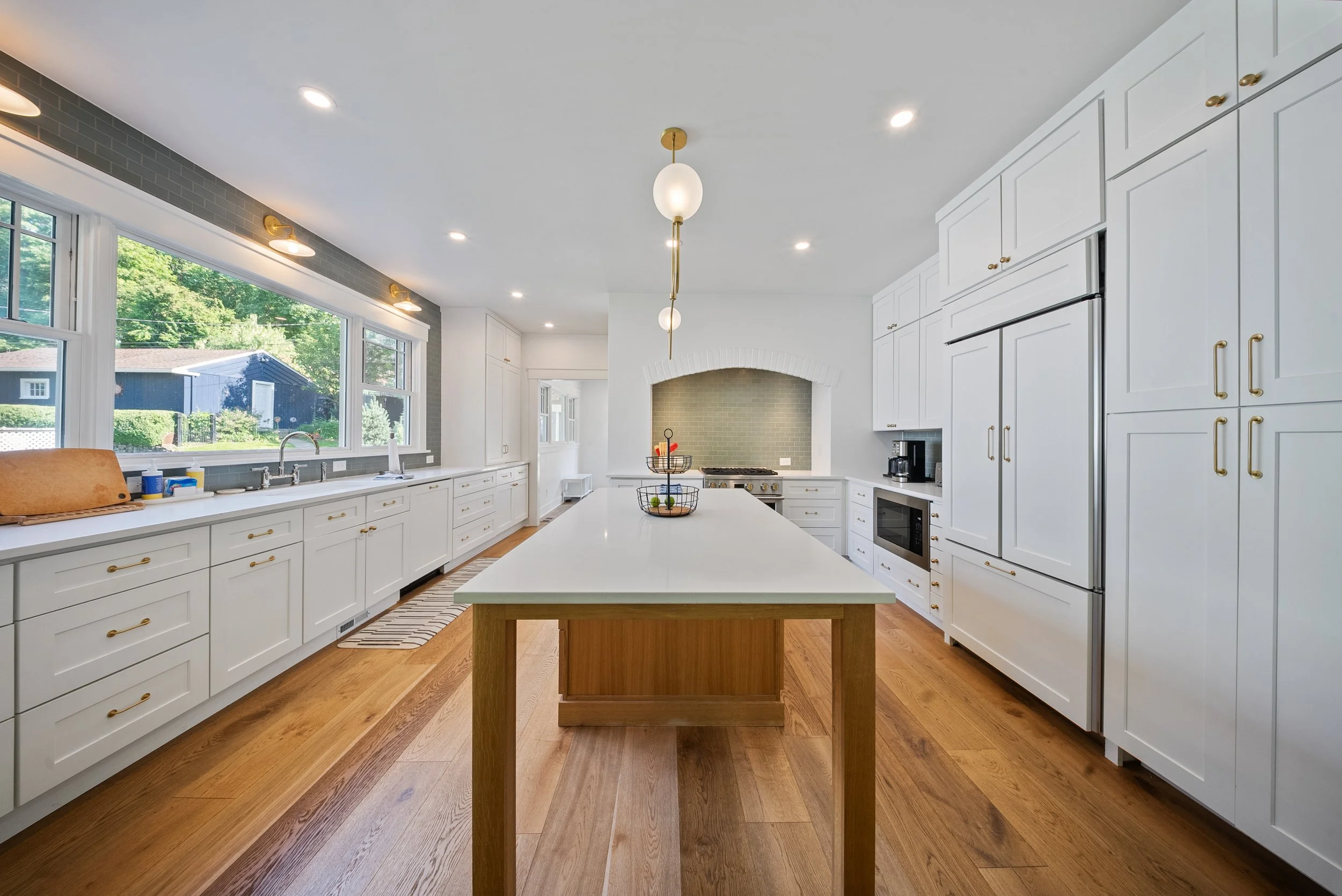 Co-Host vs. Property Management Company: Which One Does Your Short-Term Rental Actually Need?