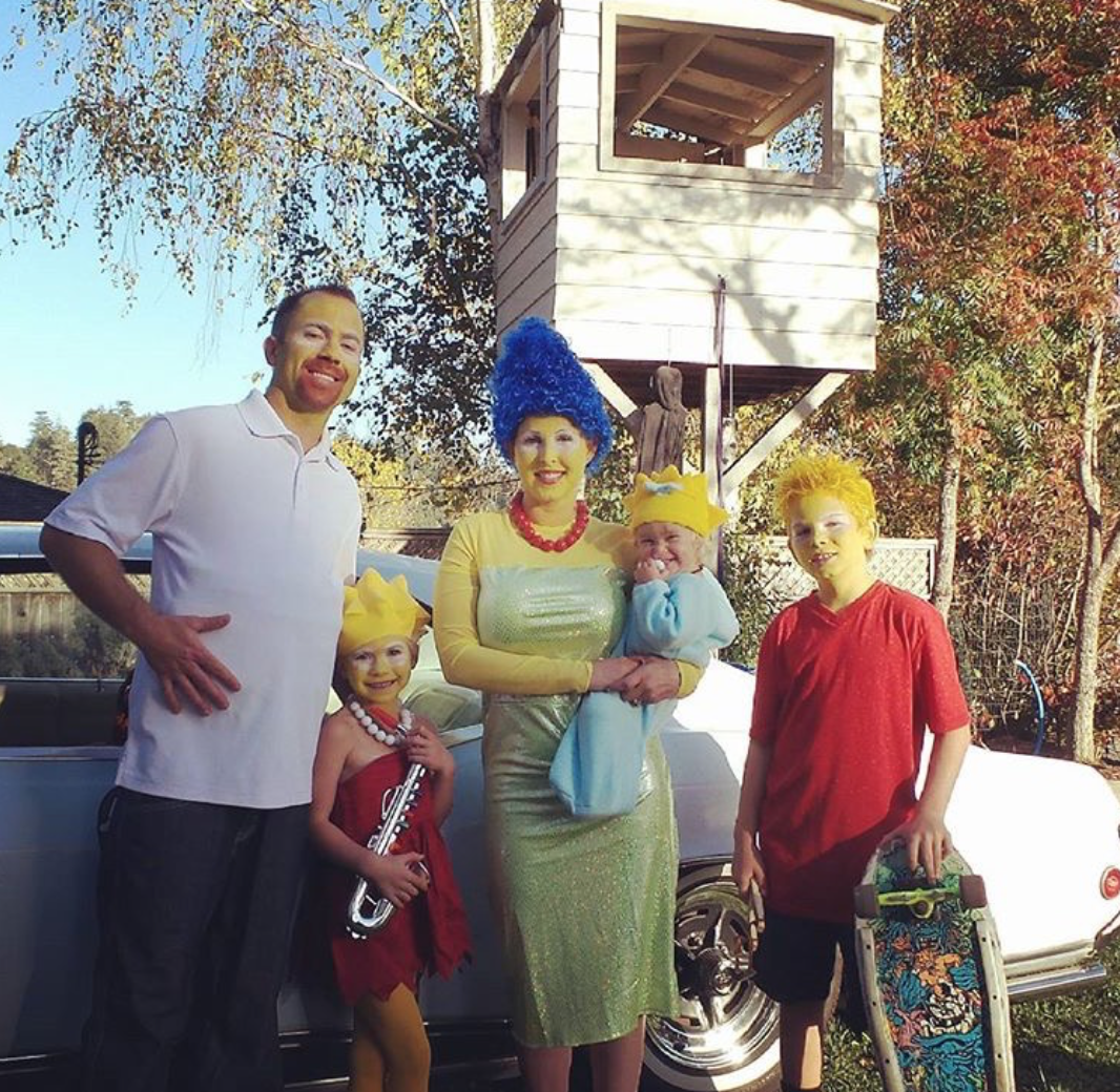 halloween-costumes- affordable-family