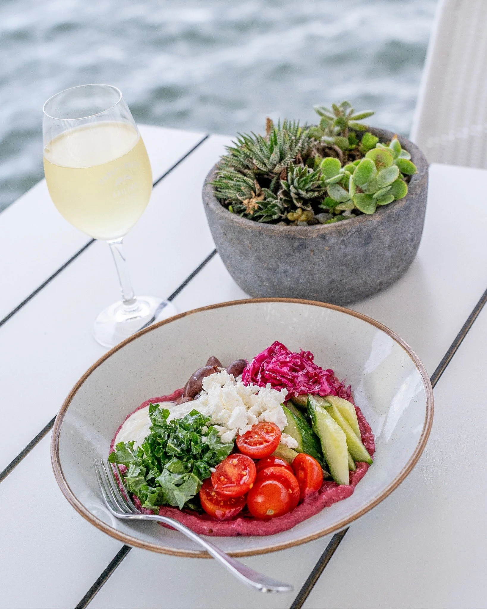 Bright flavours and fresh colours &ndash; our Mediterranean Bowl is a taste of the coast.
Beetroot hummus, quinoa, kale, cucumber, feta, olives, yoghurt, pickled red cabbage.

+++

Race you to the Skiff! 

#manlyskiffclub #mediterraneanfood #Freshand