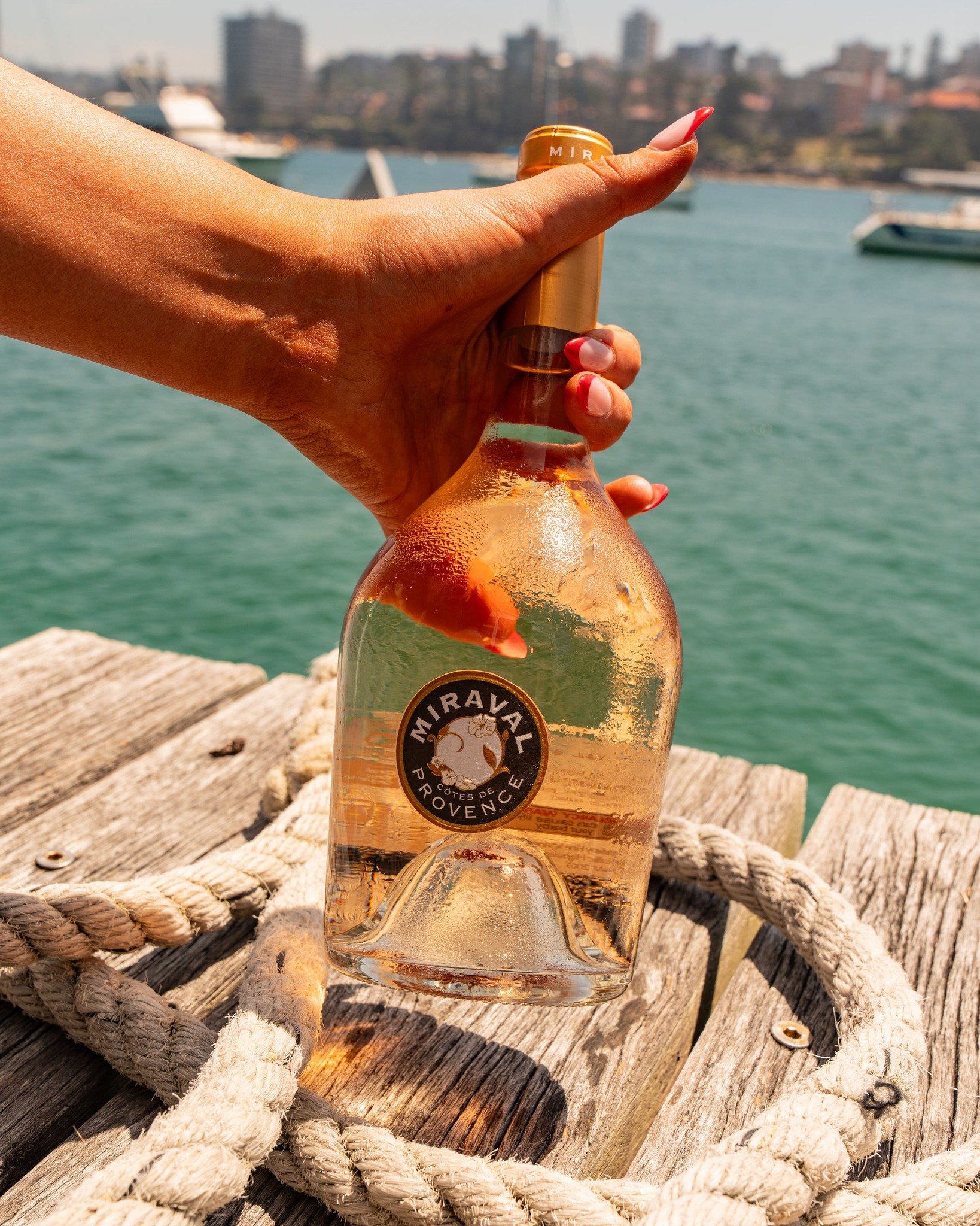 Miraval Ros&eacute; - elegance in every sip 🌿✨ Perfectly paired with our Manly Skiff Club vibes.

#ManlySkiffClub #Miraval #SeasideSips #ElegantDrinks #OceanViews #ManlyMoments