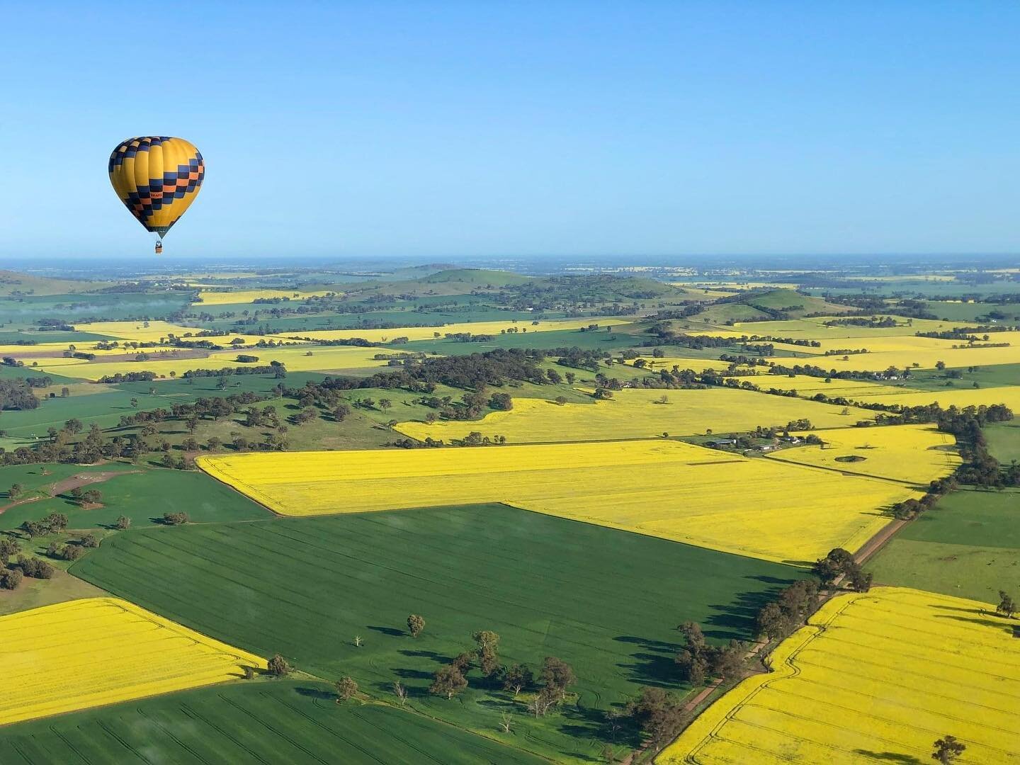 Winner Winner! 
🌼🌼🌼🌼🌼🌼🌼🌼🌼🌼
Congratulations to Ebony Manwaring (@ebz_mcgeeboys) for winning the 2x hot air ballooning tickets. We are so excited to share this experience with you. 

Thank you to everyone for entering. We look forward to seei