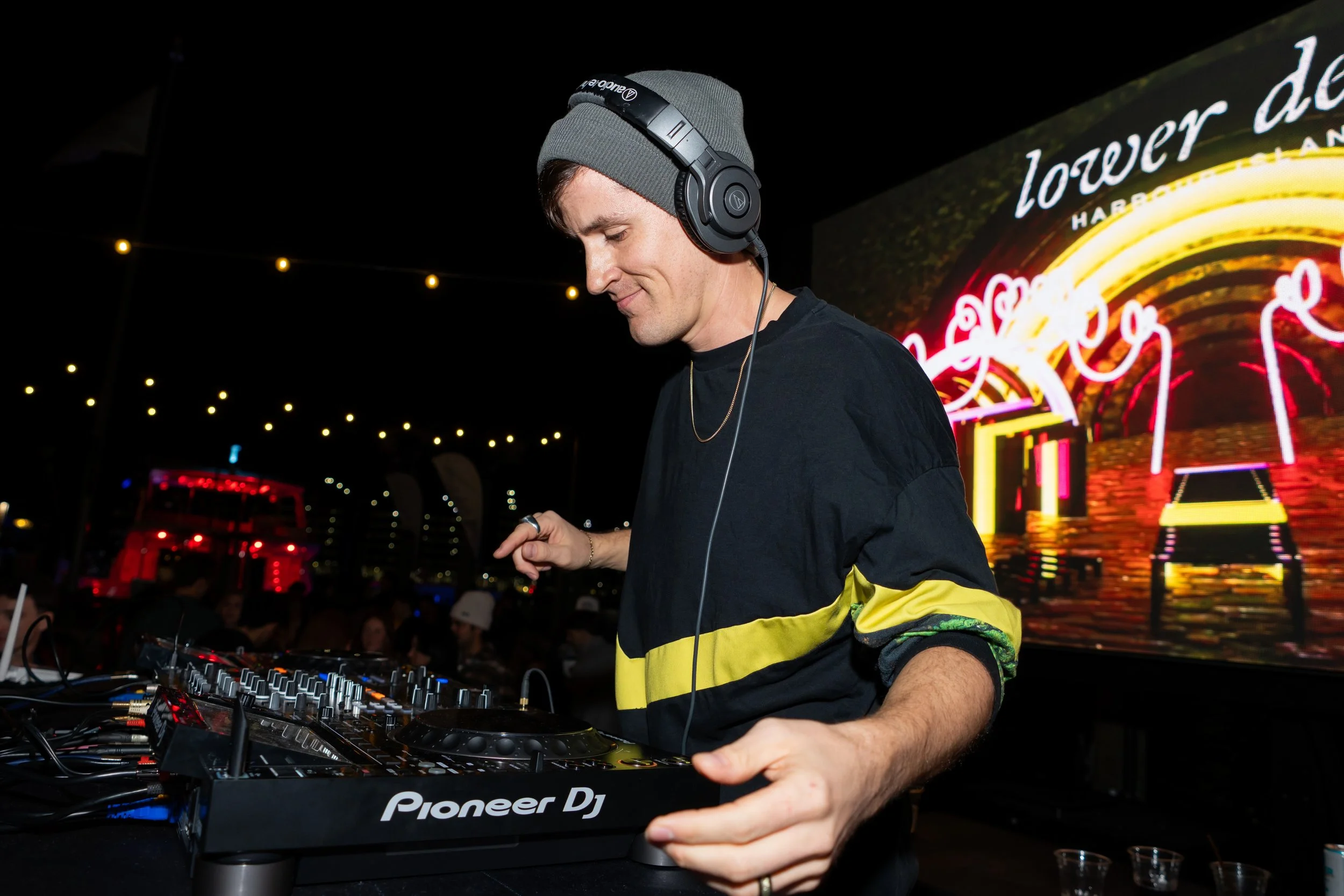 Slex LD side smirk small.jpg