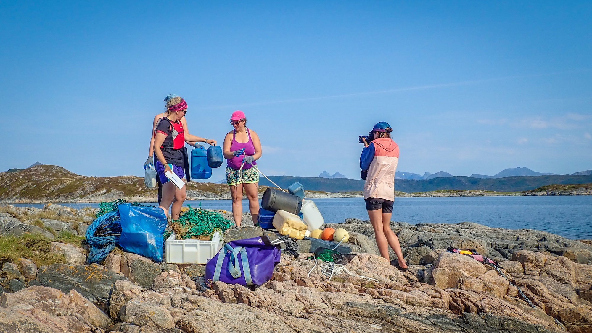 Plastic_clean_up_expedition_16.jpg