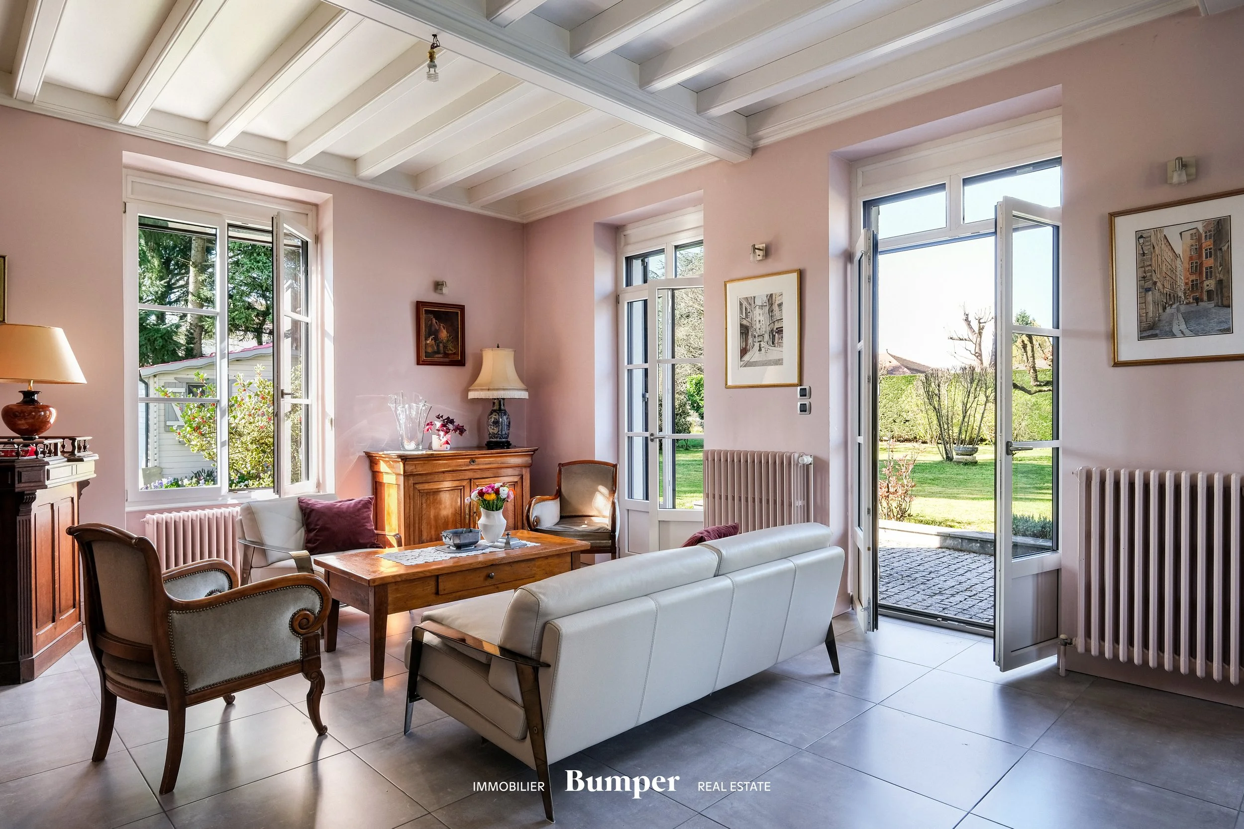 Maison 4 pièces 180 m² · à Saint-Bonnet-de-Mure · 180 m² · 840 000 €