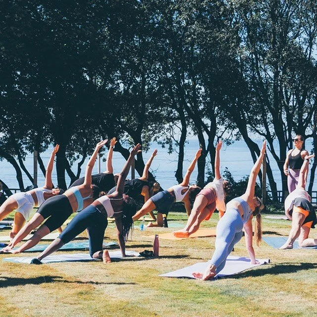 R1SE X The NiCi 🧘🏽&zwj;♀️☀️

Join @r1se_faye every Sunday 9.30-10.30am throughout the summer for FREE until the end of August for a relaxed start to your Sunday mornings finishing your weekend feeling refreshed &amp; revitalised 💫

#R1SEXTheNiCi ↗