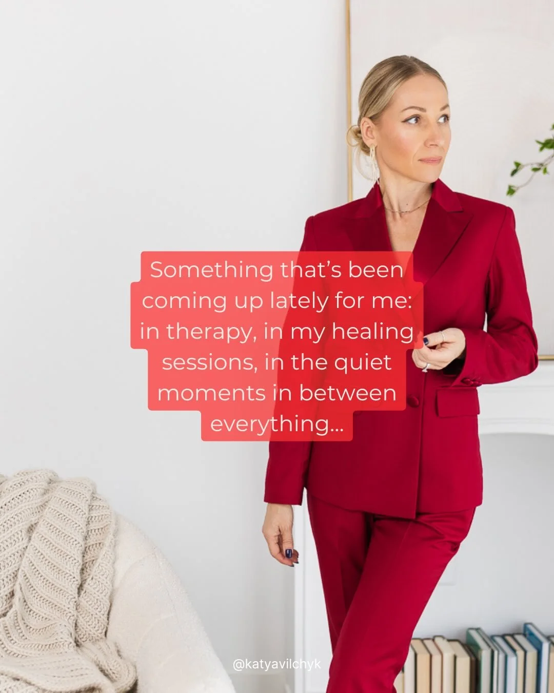 Lately I&rsquo;ve been practicing being present enough to notice.

Noticing what expands me.
 Noticing what doesn&rsquo;t.

Clarity isn&rsquo;t something you force - it&rsquo;s something you allow yourself to feel.

This is your reminder to slow down