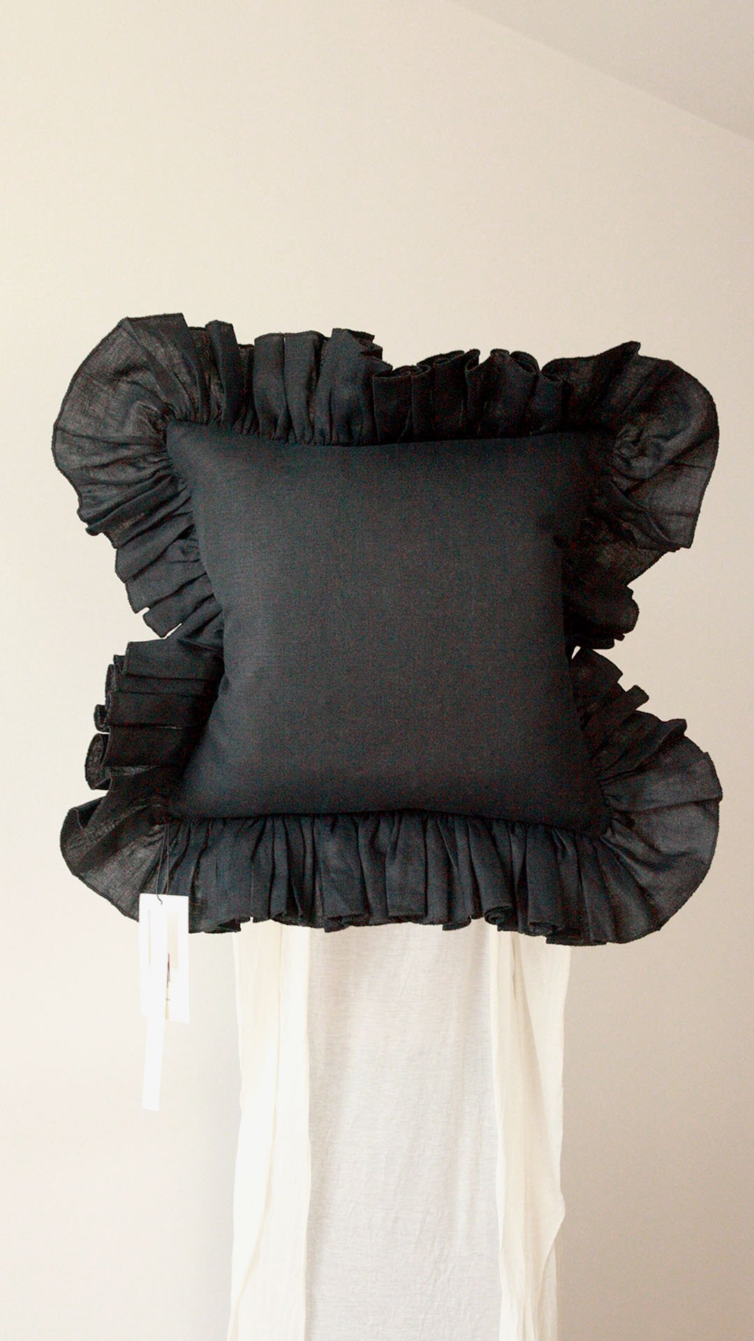 Alya Cushion