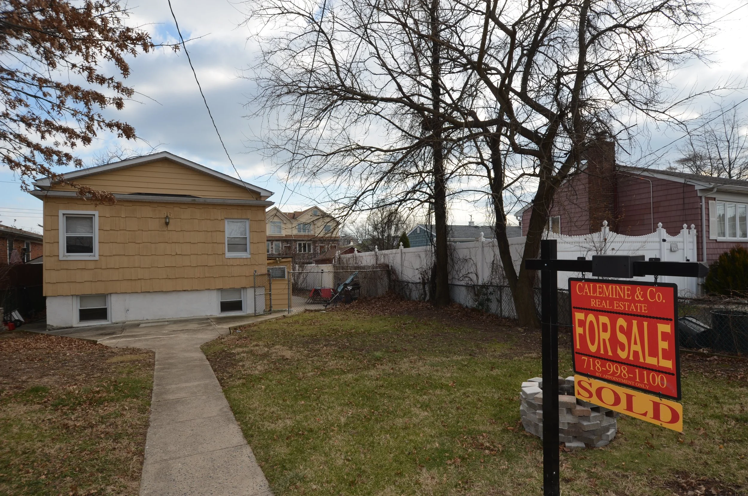 New Dorp - $575,000