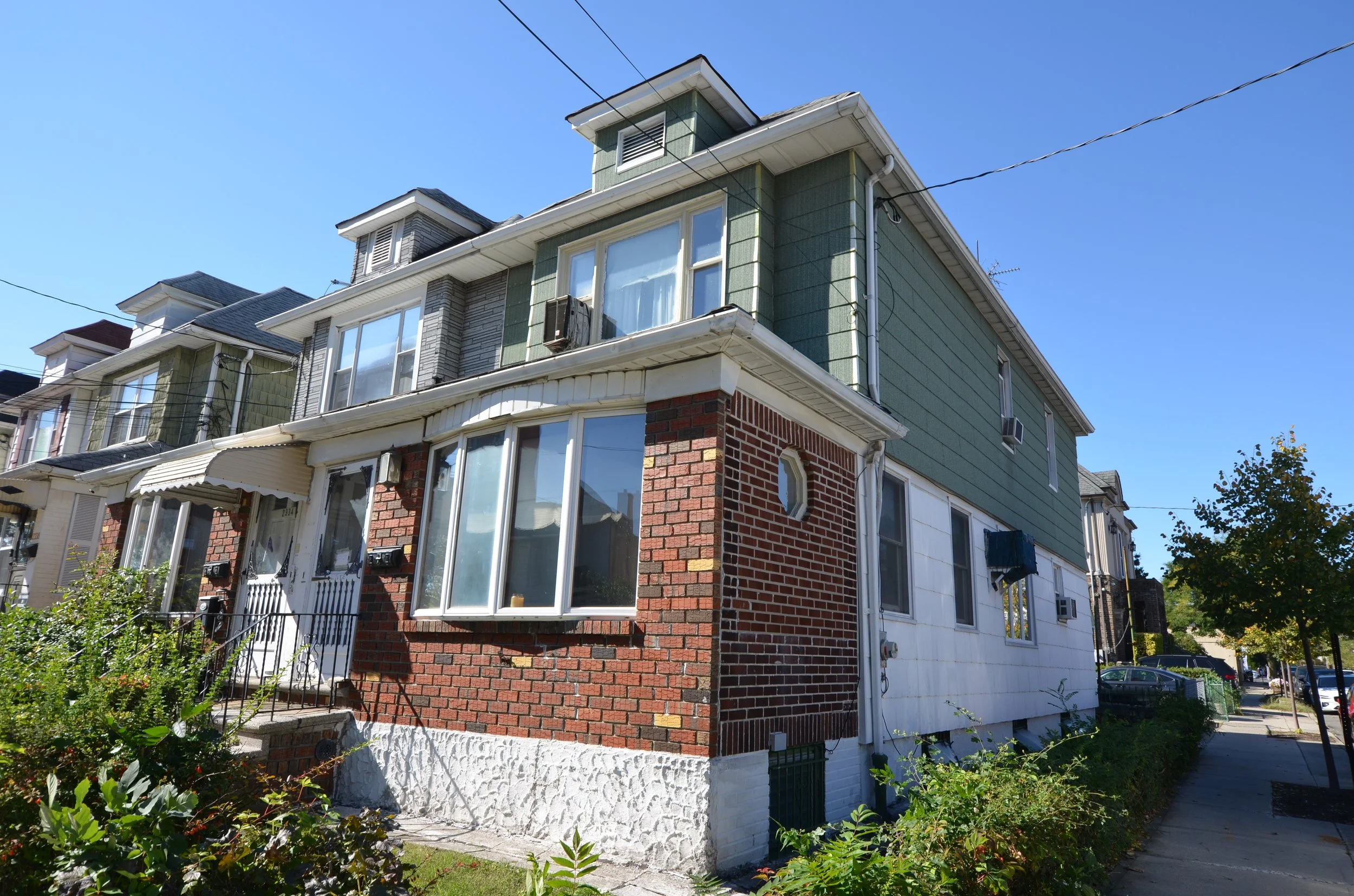 Gravesend- $1,299,000