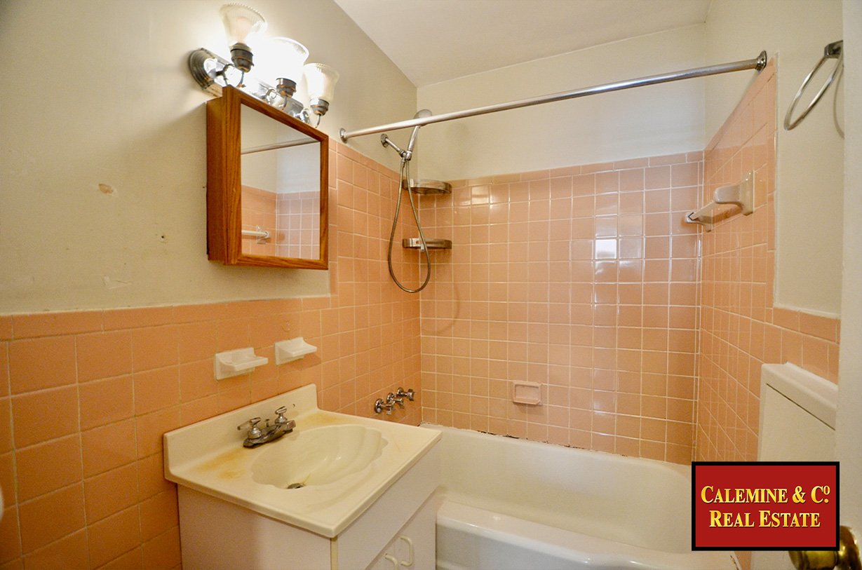 1075 SheepsheadbayRDnewWM2.jpg