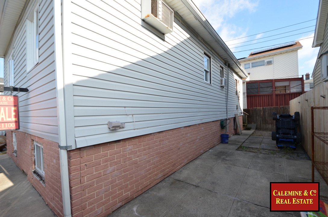 114FrankCtWatermark29.jpg