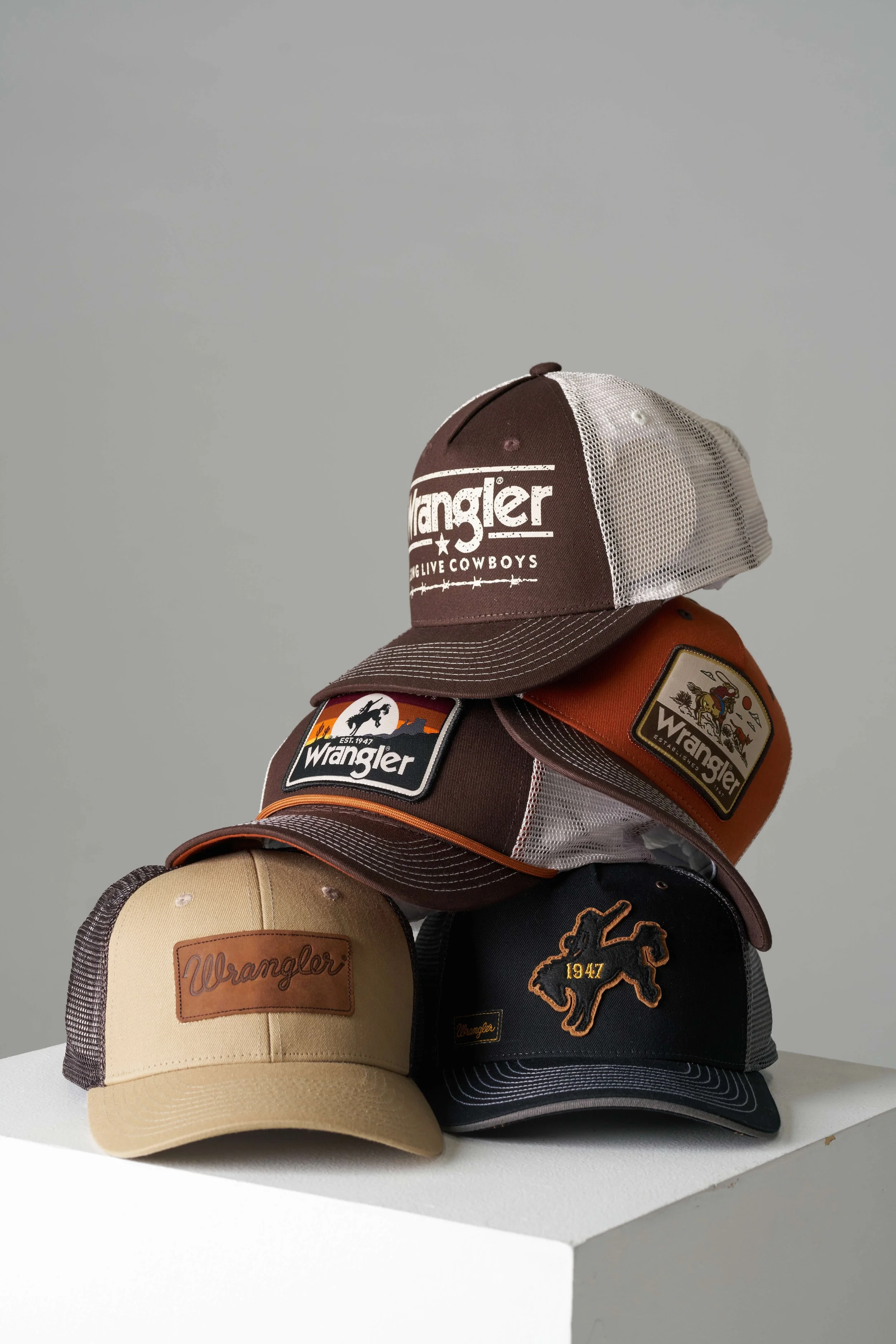 FW25 LAYDOWNS_SHOT 9_HATS_LF01_LEO_6462.jpeg