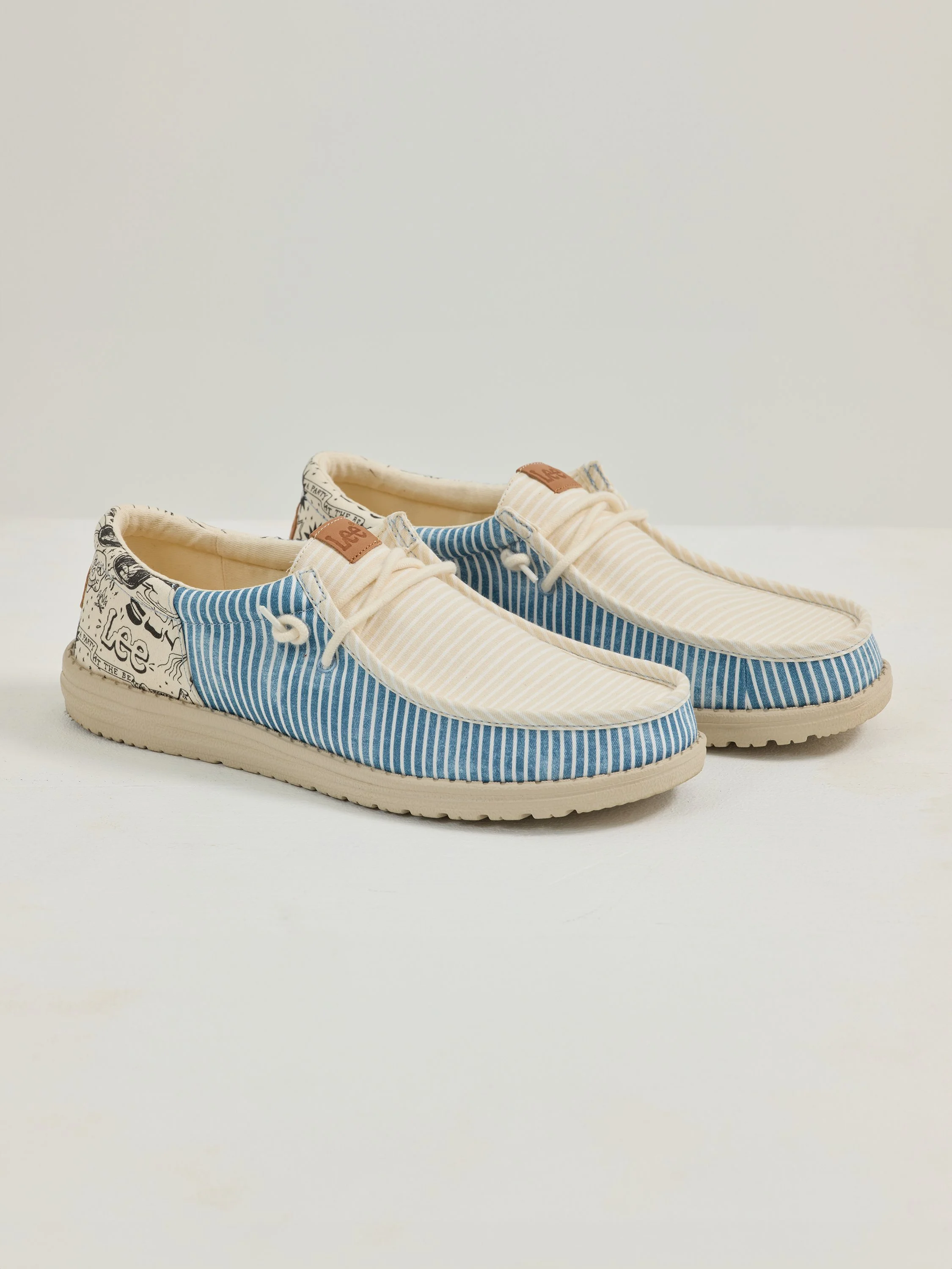 Male Shoe 1_LEO_21067.jpg