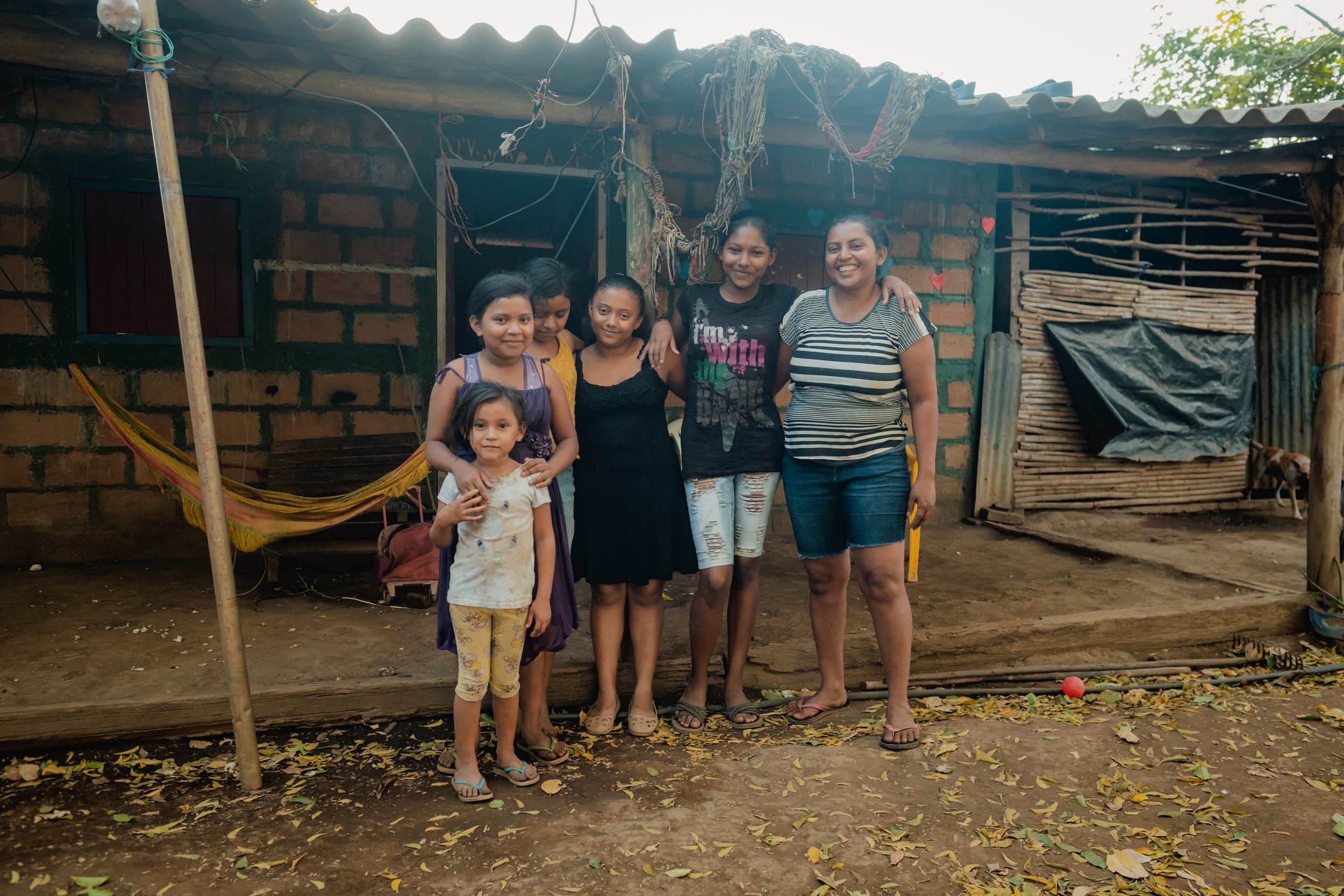 (28)Samaria-family.jpg