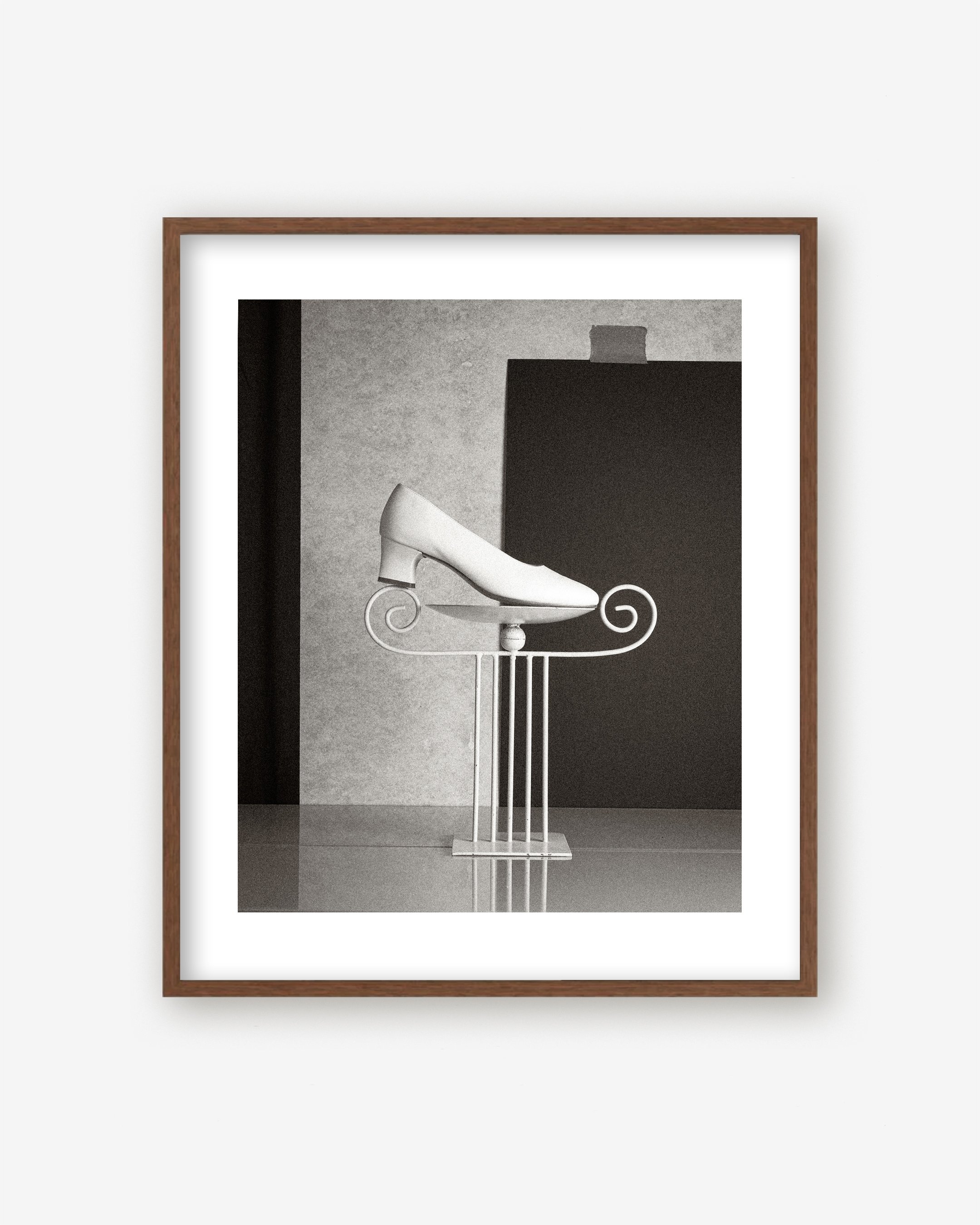 AF-1.6-Walnut Frame.jpg