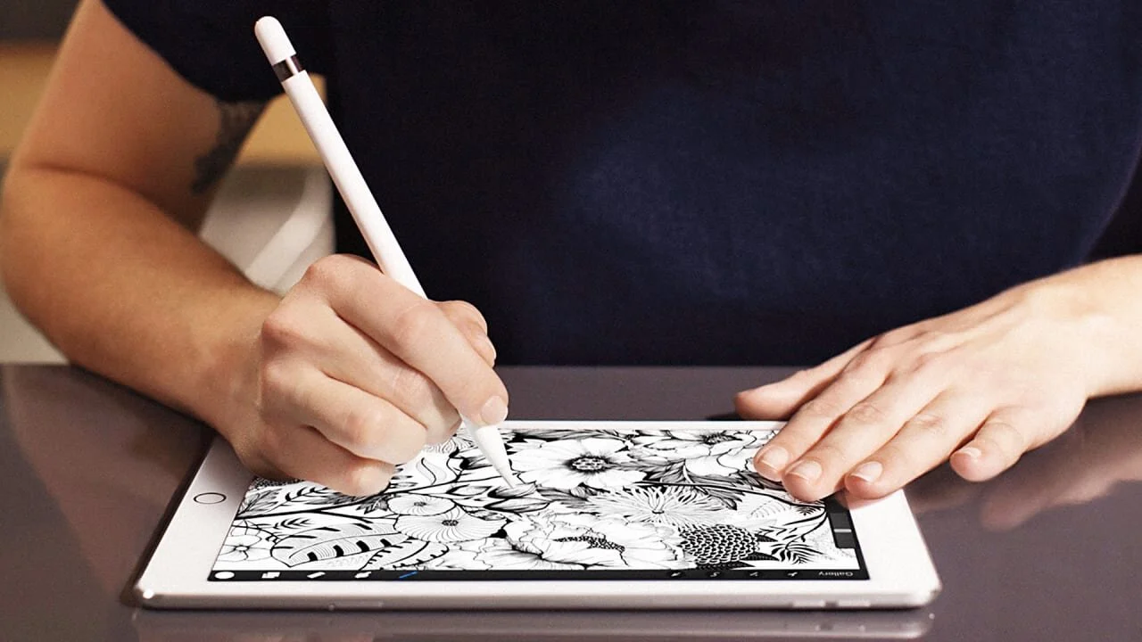 3059284-poster-p-1-up-whos-using-the-ipad-pro-at-work-tattoo-artists.jpeg