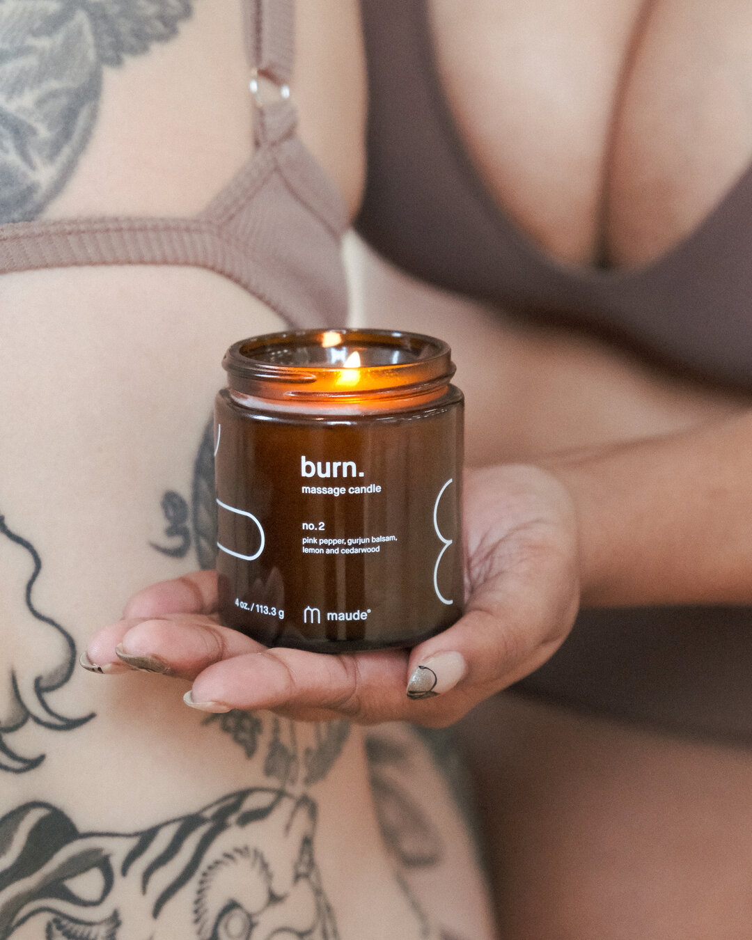 Light our Burn candle for 10&ndash;15 minutes to allow enough oil to form (and it&rsquo;ll help set the mood;) ⠀⠀⠀⠀⠀⠀⠀⠀⠀
⠀⠀⠀⠀⠀⠀⠀⠀⠀
Once you blow out the candle, the melted oil is ready to use. Because it&rsquo;s oil-based, the candle has a lower burn