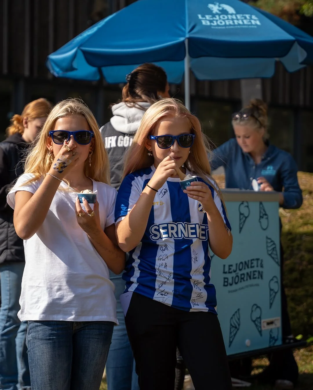 ⚽️ Kamratg&aring;rdsdagen 2025 #lejonetochbj&ouml;rnen #svensksuperpremiumglass #v&auml;rdattdela