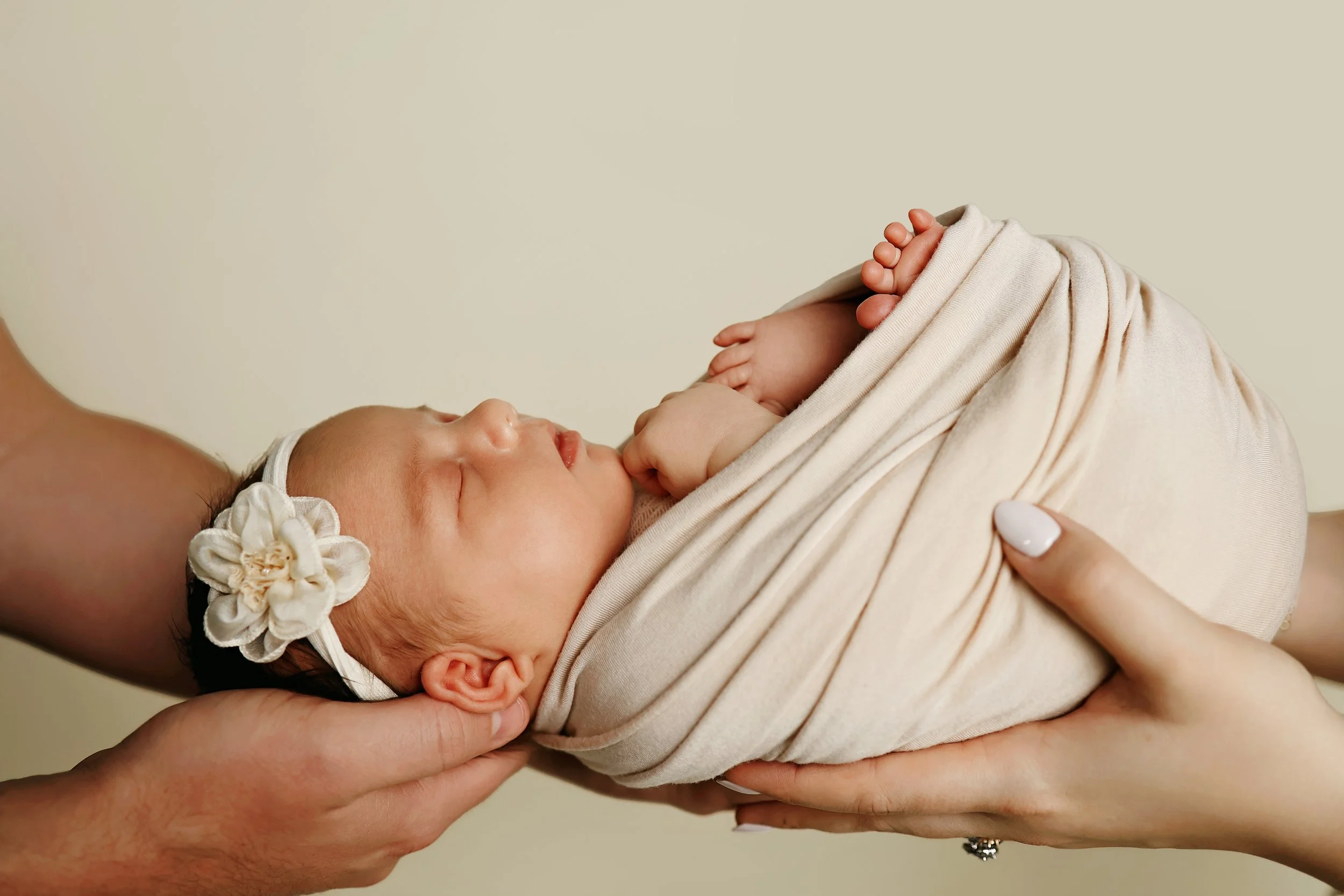 What to Expect for your Newborns Photo Session with Amber Farnam Photography