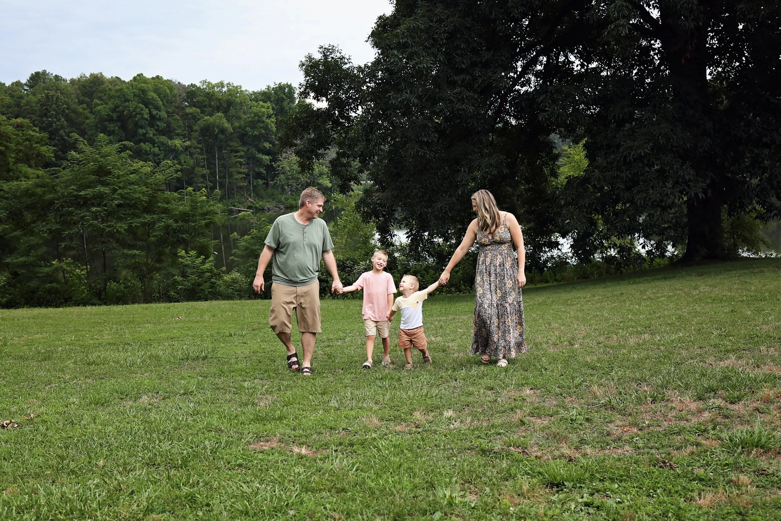 A Simple Evening at Twin Oaks: The Petite Family Session