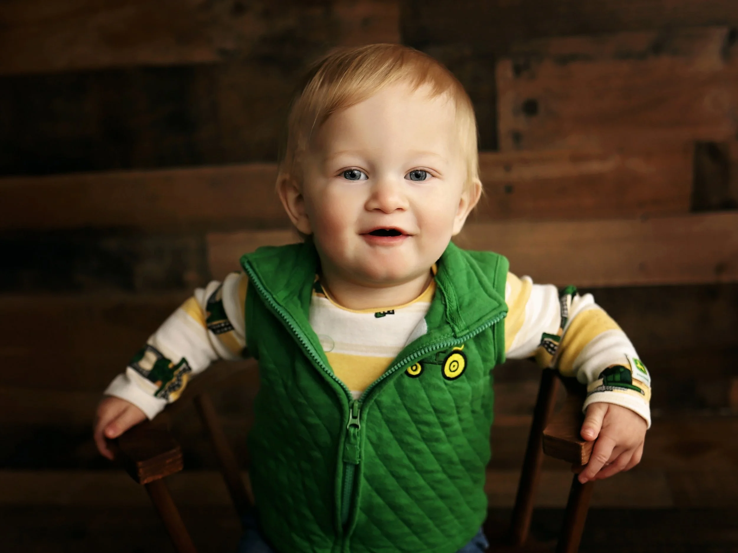 christopher-illinois-studio-session-9-month-boy.jpg