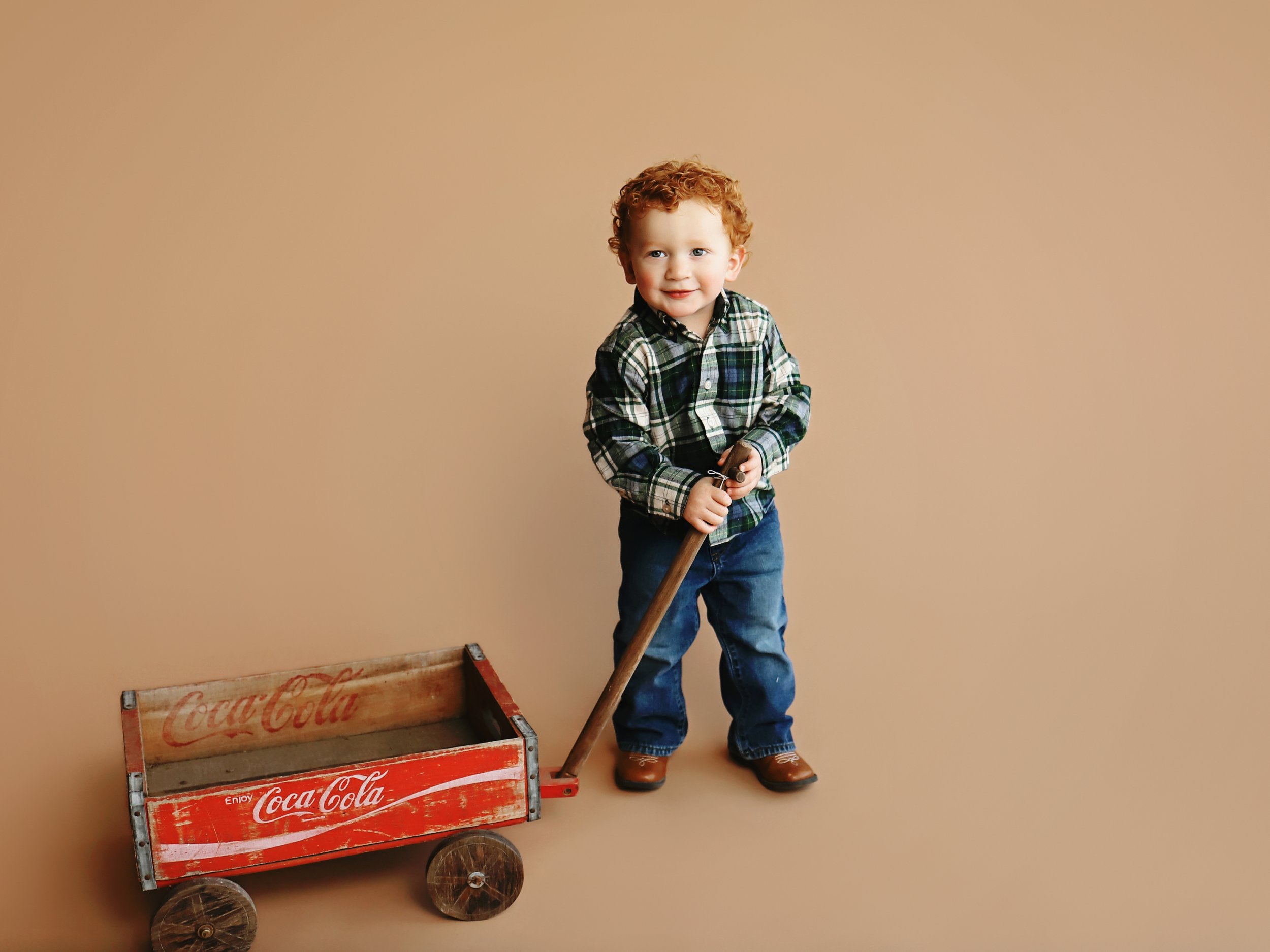 toddler-photo-session-christopher-illinois.jpg