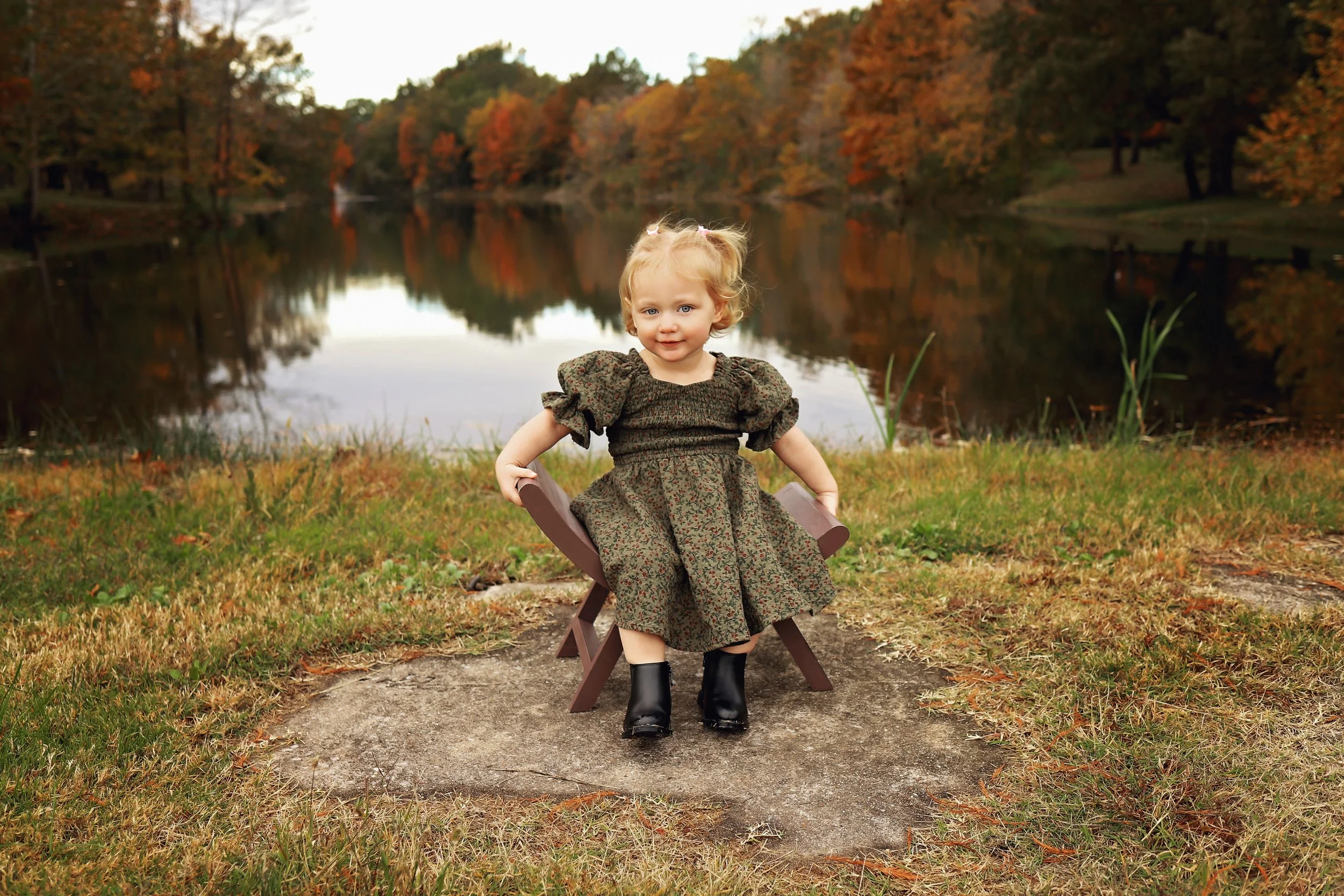 carterville-illinois-toddler-photographer-cannon-park.jpg