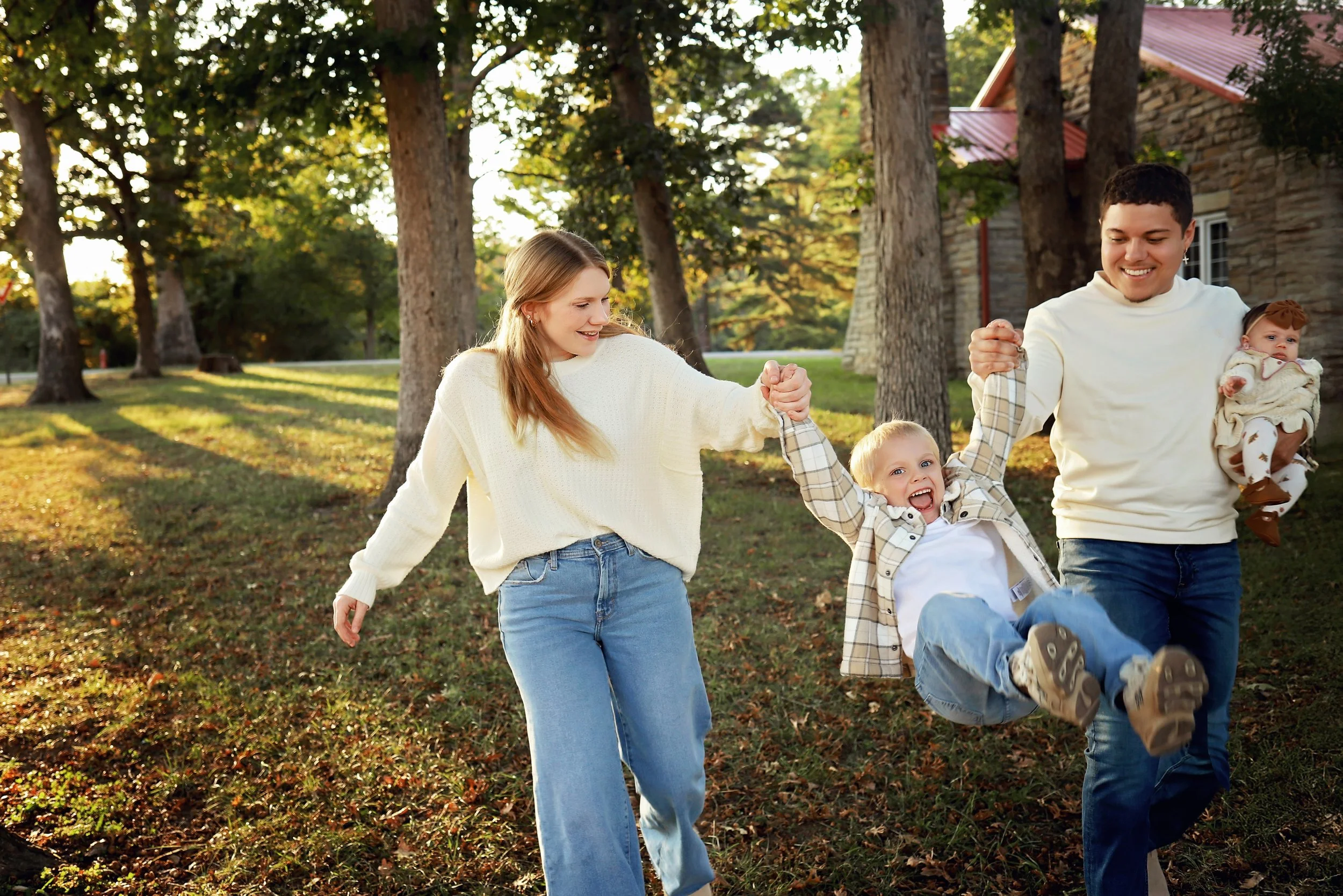 benton-illinois-family-photographer-outdoor-session.jpg