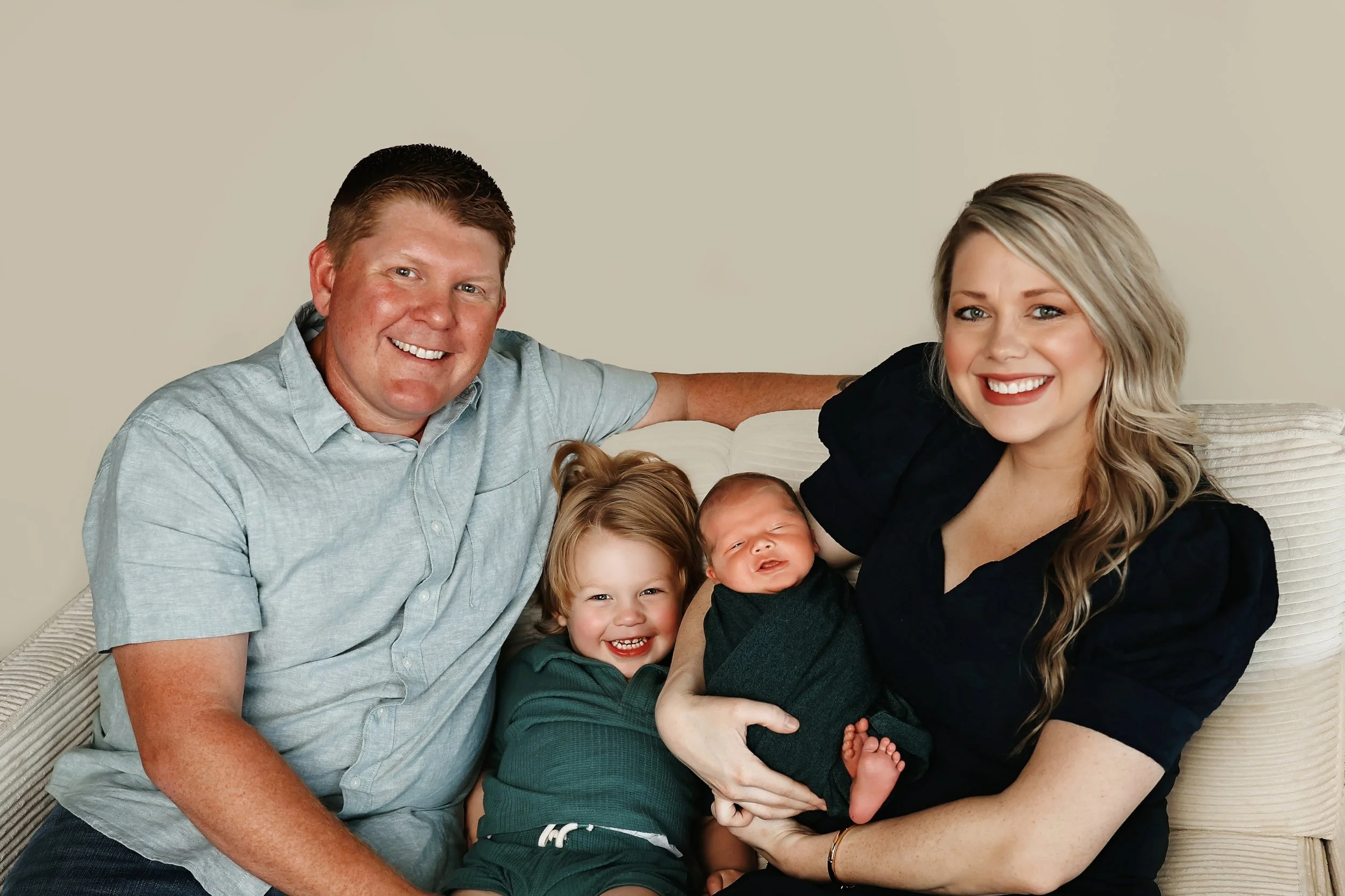 newborn-family-photo-session-christopher-illinois-studio-photography.jpg