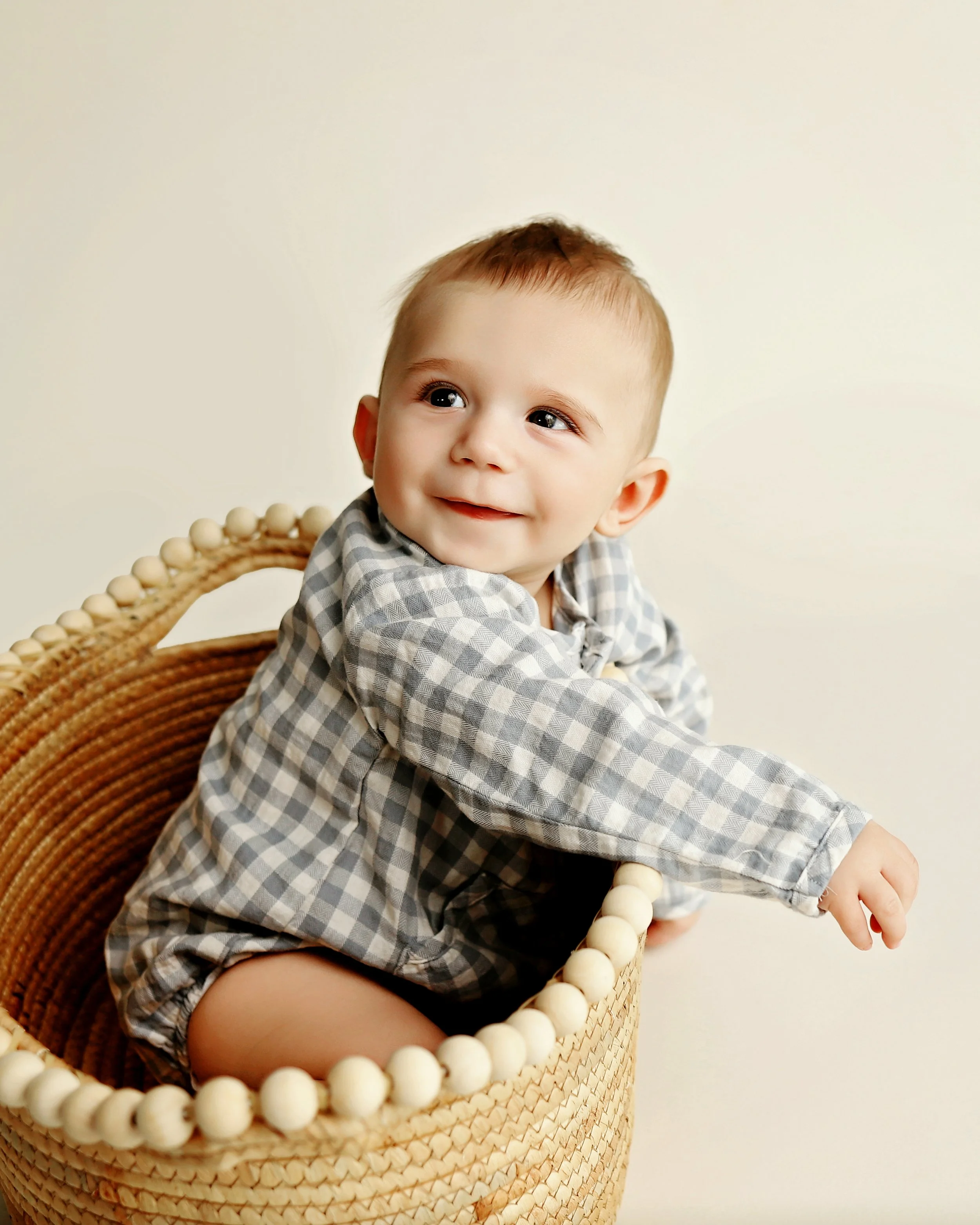 baby-milestone-photo-shoot-southern-illinois.jpg
