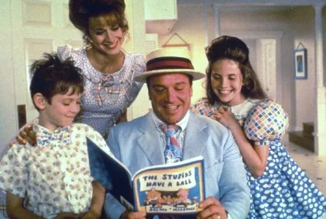 THE STUPIDS (1996) The Stupid Family