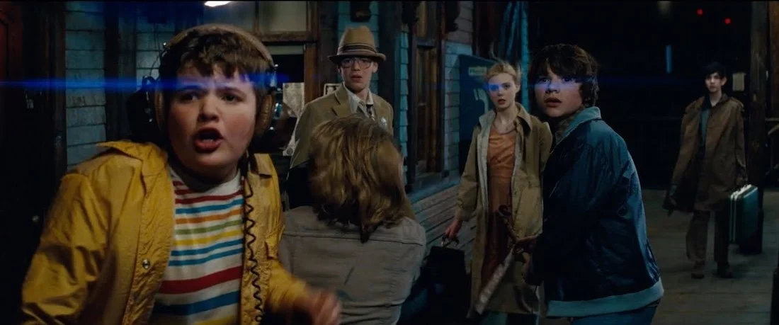 SUPER 8 (2011)