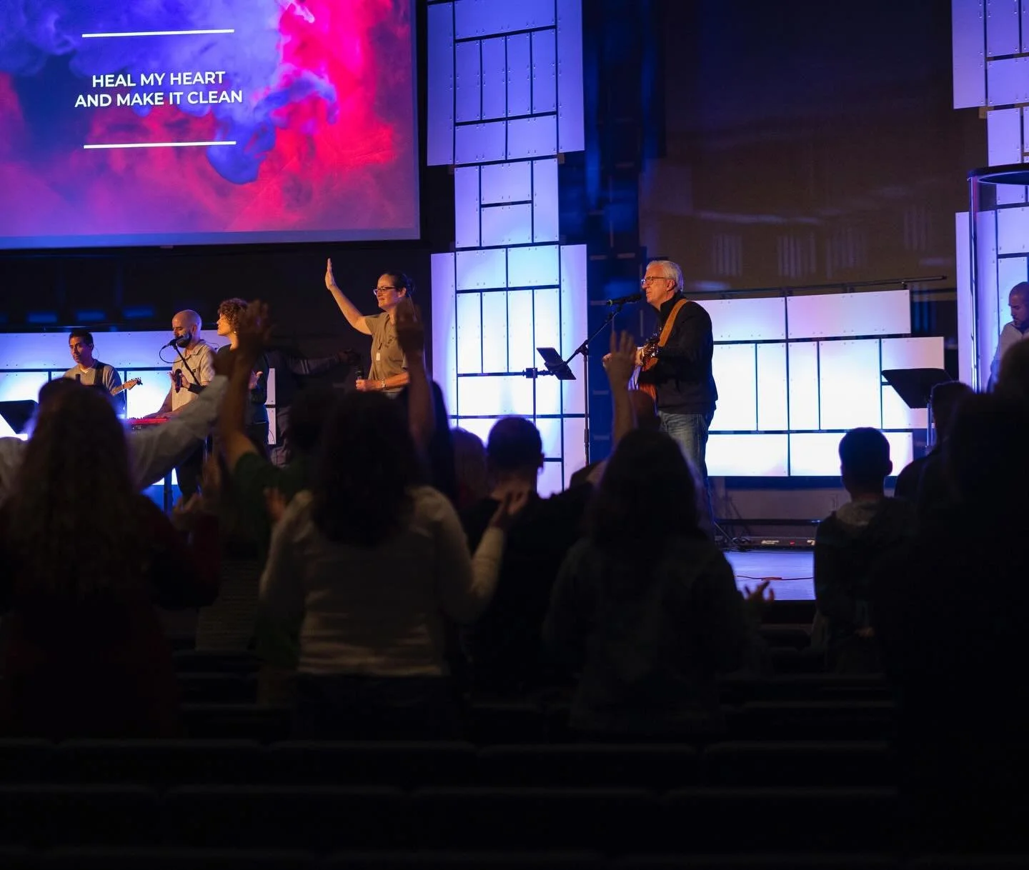 We are looking forward to worship with you tomorrow with a special guest, Pastor Brad Hampton! 

This a morning we don&rsquo;t want you to miss, so be sure to come with expectancy for what God is going to do 🙌