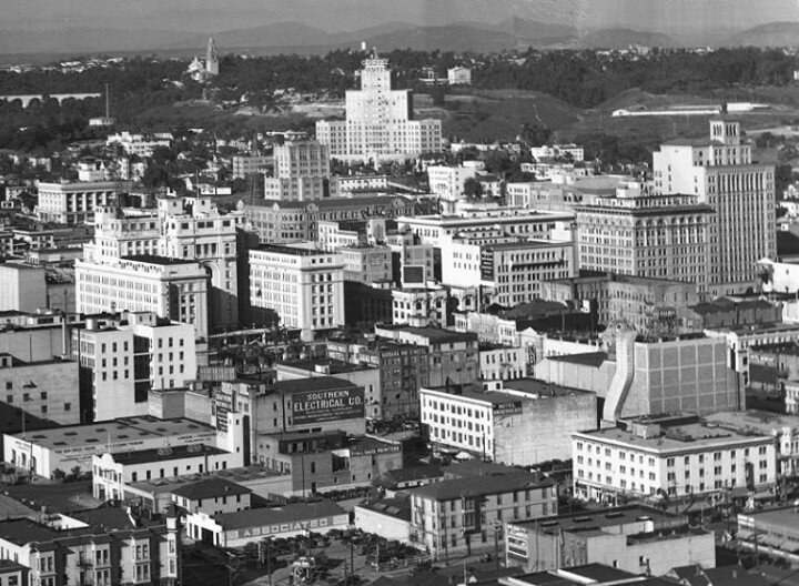 This shot of our beloved city was taken back during the days when prohibition laws reigned supreme and people had to sneak their alcohol.⁠
⁠
Good news, we can still enjoy the same beautiful city and have a drink or two while doing it. Cheers indeed!?