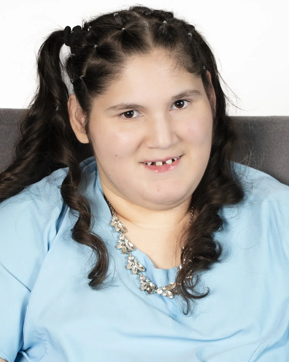 BRANDY LONG-2 fb72dpi.JPG