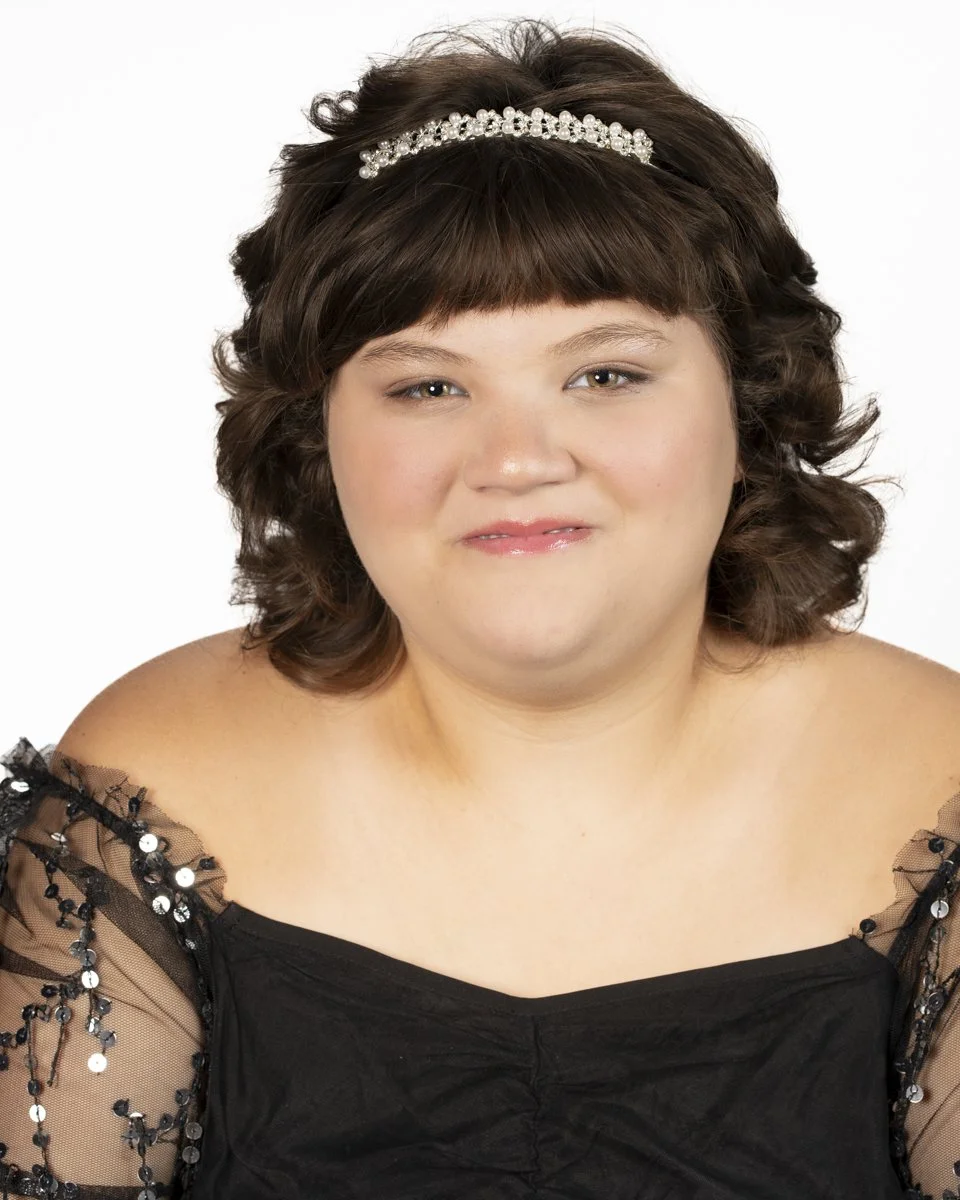 ISABELLA VARELA-2 fb72dpi.JPG