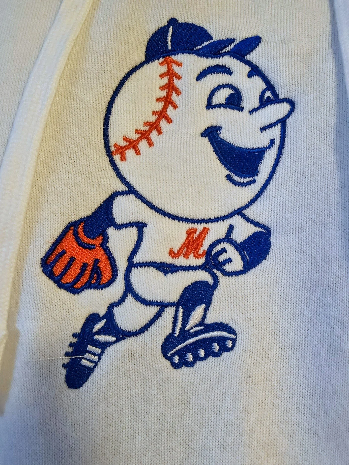 Z Mr. Met Underarmour Embroidery.jpg