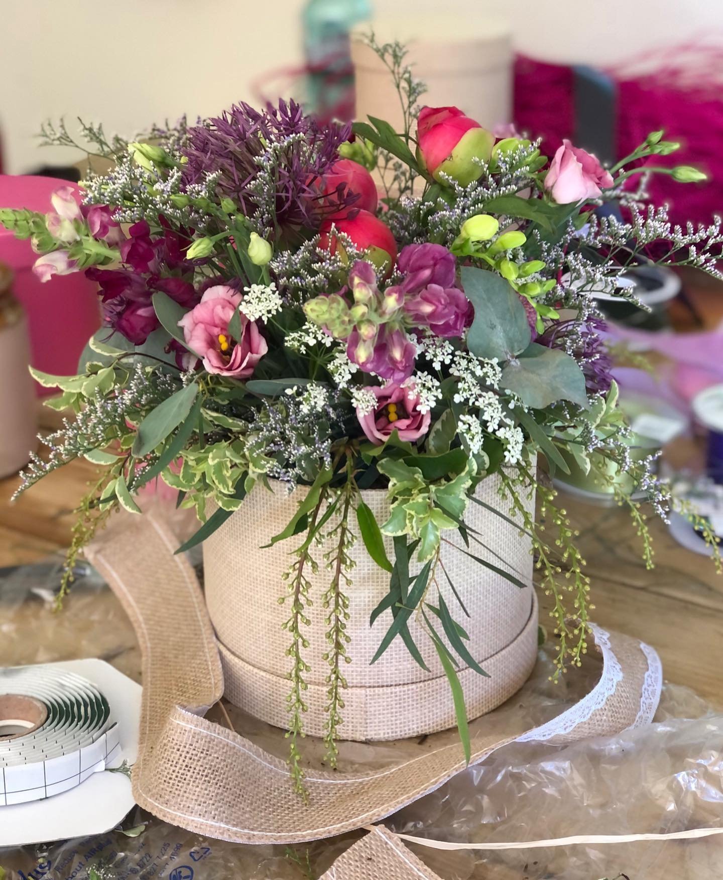 What a lovely morning creating hatbox designs in our workshop .. very thankful that the sun came out! 🌿🌸

More classes can be booked via our website - visit Bio &amp; select Floral Craft Workshops 🌿🌸