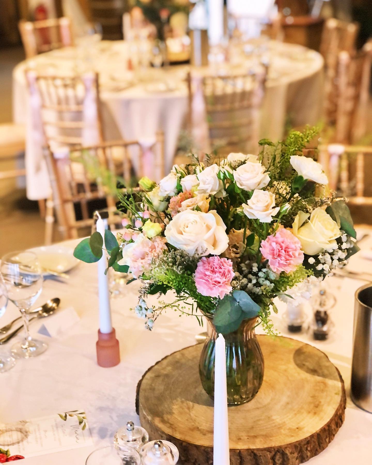Many congratulations to G &amp; B on their big day yesterday at South Farm in Royston.
 
The couple chose a wonderful mix of pinks, cream and peach for their wedding flowers 🌸