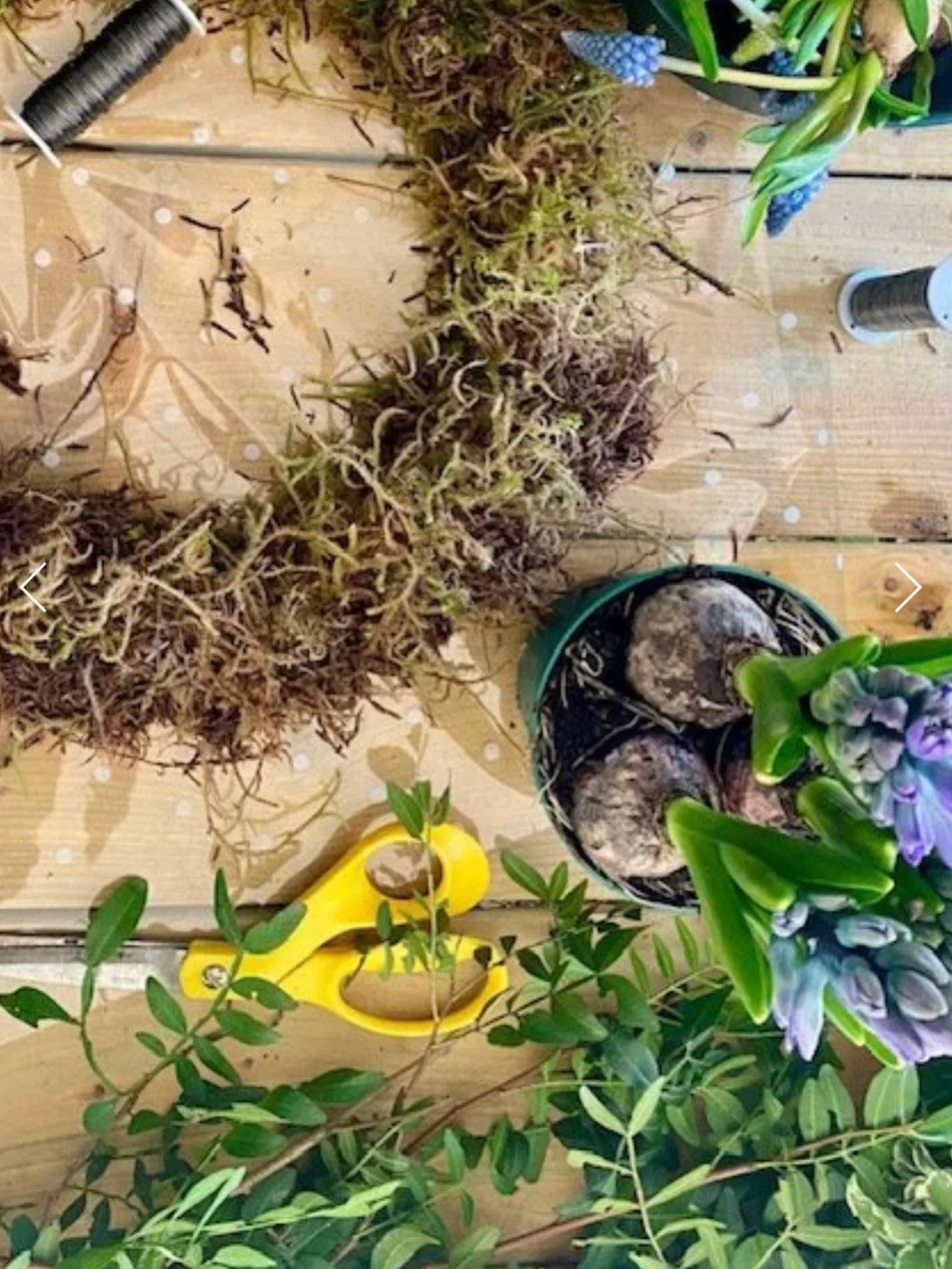 Spaces available on our Spring wreath making workshops - visit our website in bio to book 🌿