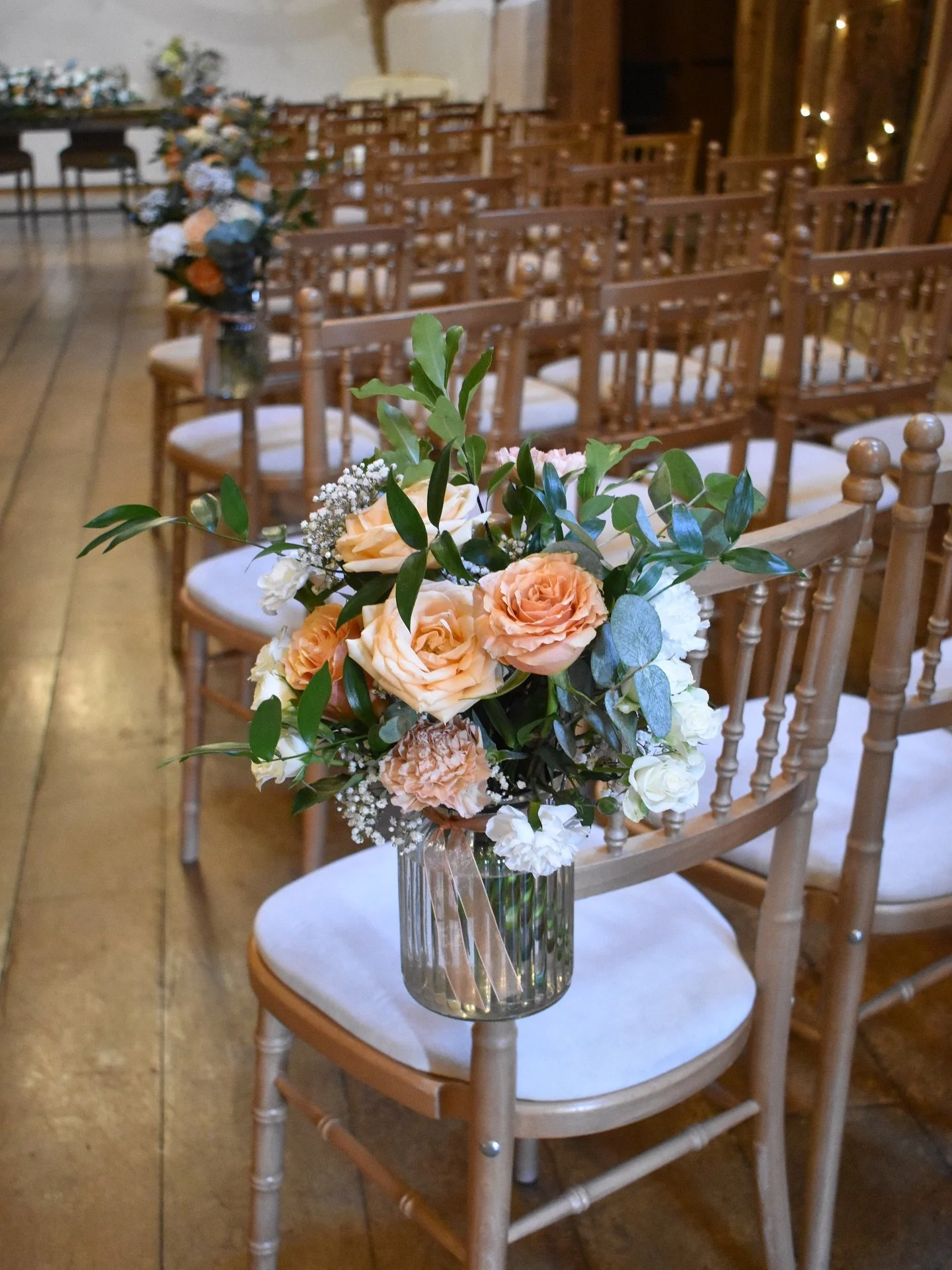 Congrats to the lovely couple M &amp; D who tied the knot at the beautiful @bassmeadmanorbarns this weekend 🧡

Thank you to Jo for setting up with me &amp; the talented @vintageroseflorist for wonderful flower help 🧡