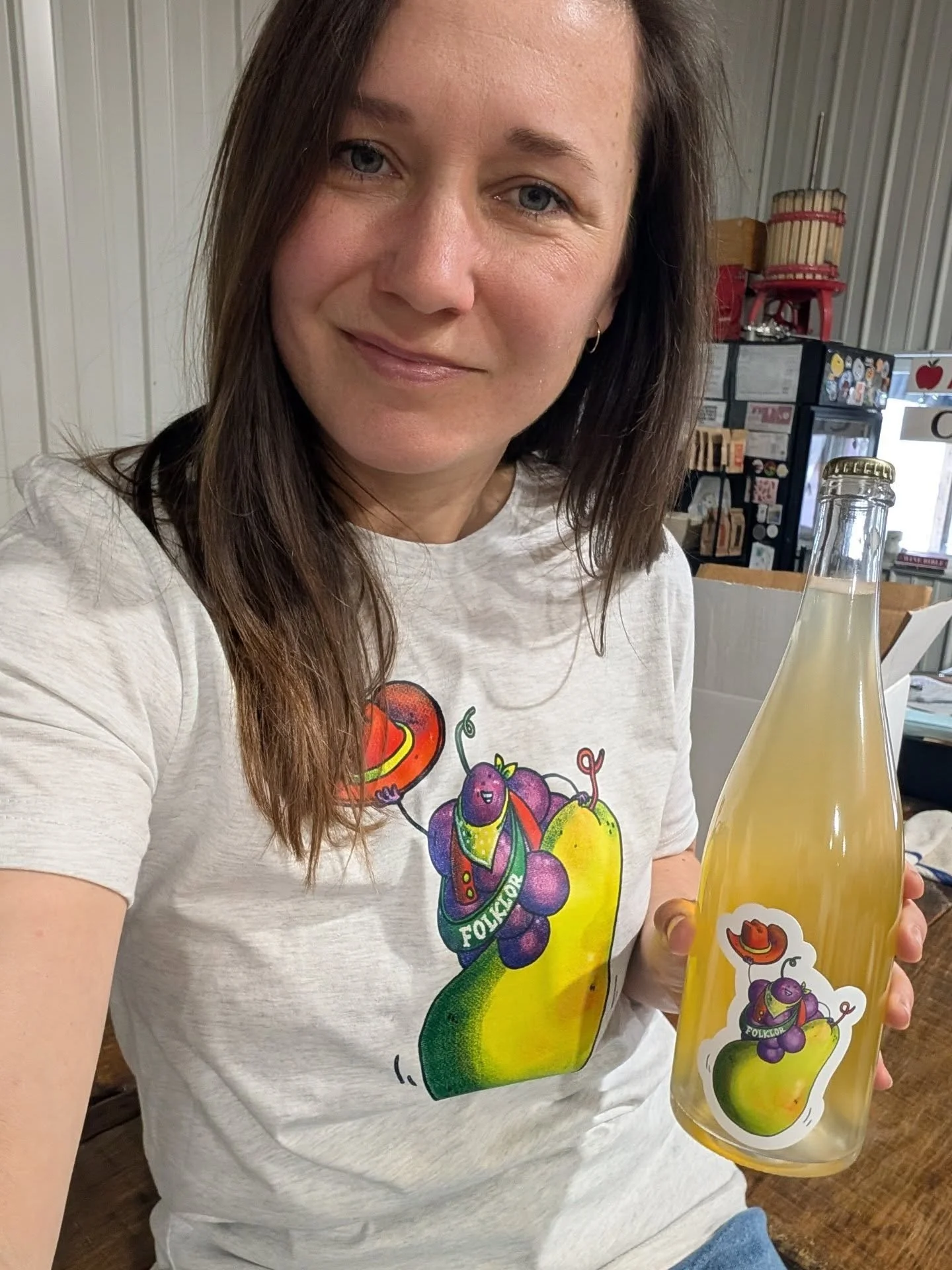 Pears! Pinot! Pet Nat!&nbsp;

We've got new bubbles for you. And as our friend Ann put it, "this is the perfect bottle to bring to the function if you don't know what the vibe is."

Is it wine? Yes. 

Is it cider? Also yes. 

Is it the cute