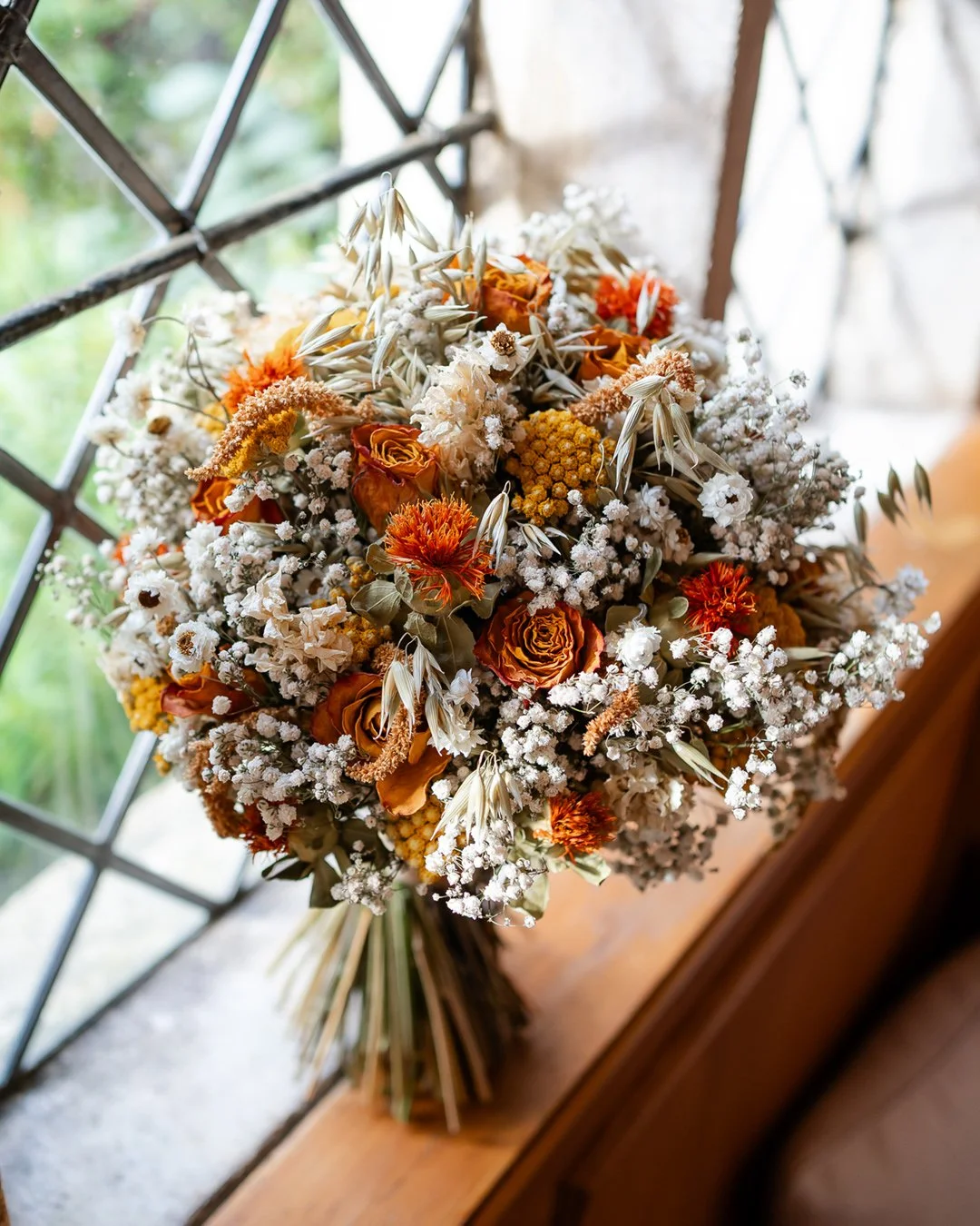 Autumn Inspiration 🍂

I make no secret of the fact that I love Autumn weddings. I also happen to love capturing details so here's some Autumnal wedding inspiration for those of you planning for next year.

Lots of beautiful burnt oranges and deep re