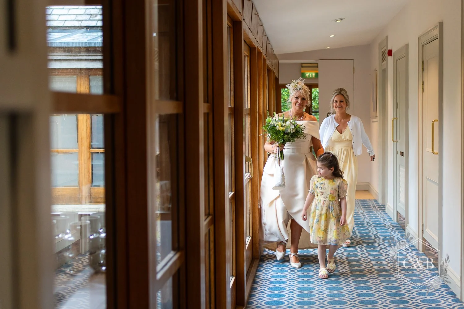 bowood-intimate-wedding-photography-008.jpg