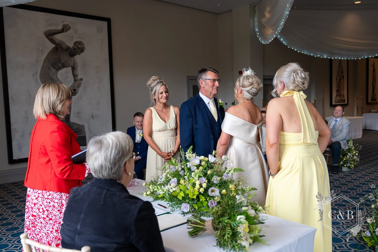 bowood-intimate-wedding-photography-019.jpg
