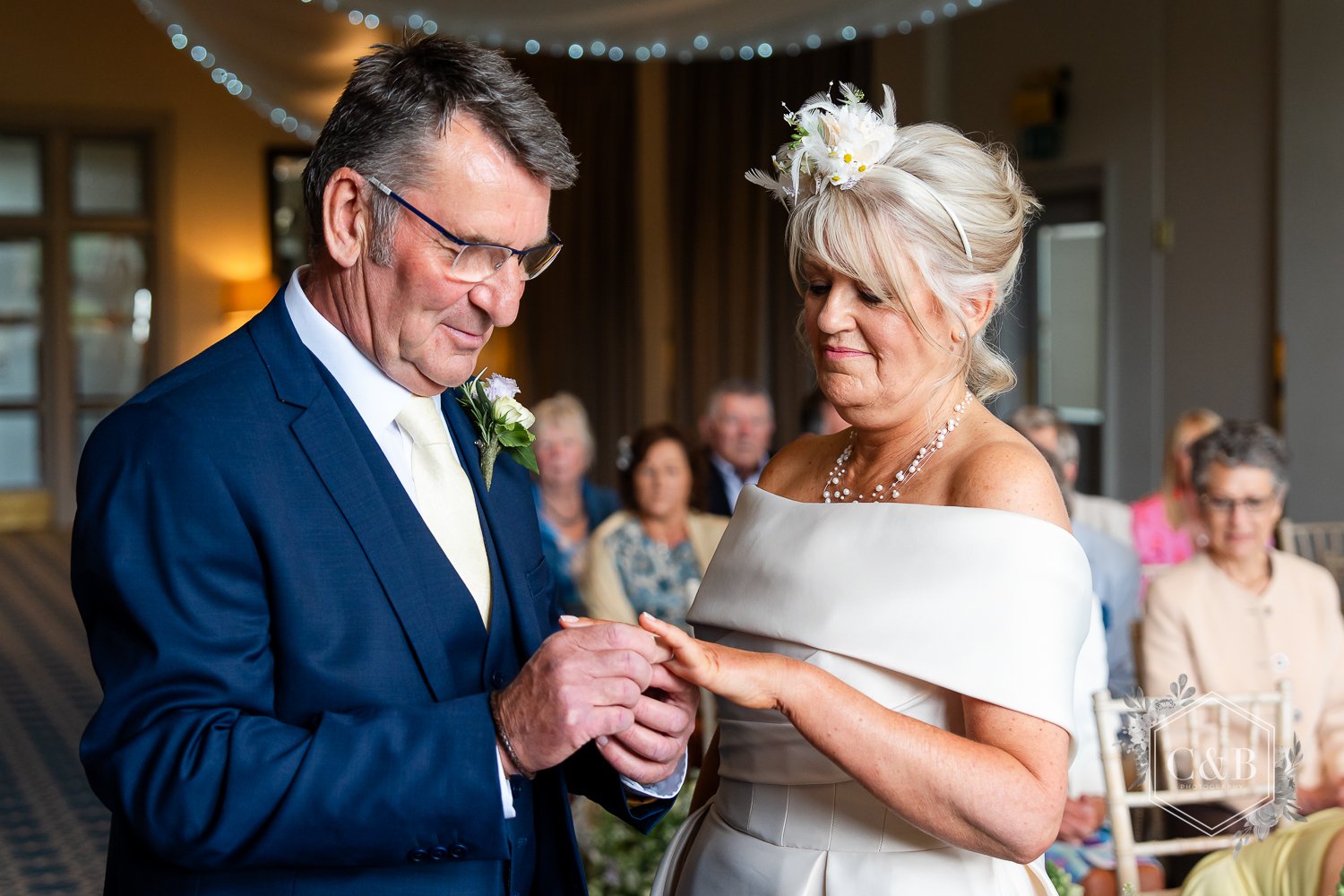 bowood-intimate-wedding-photography-022.jpg