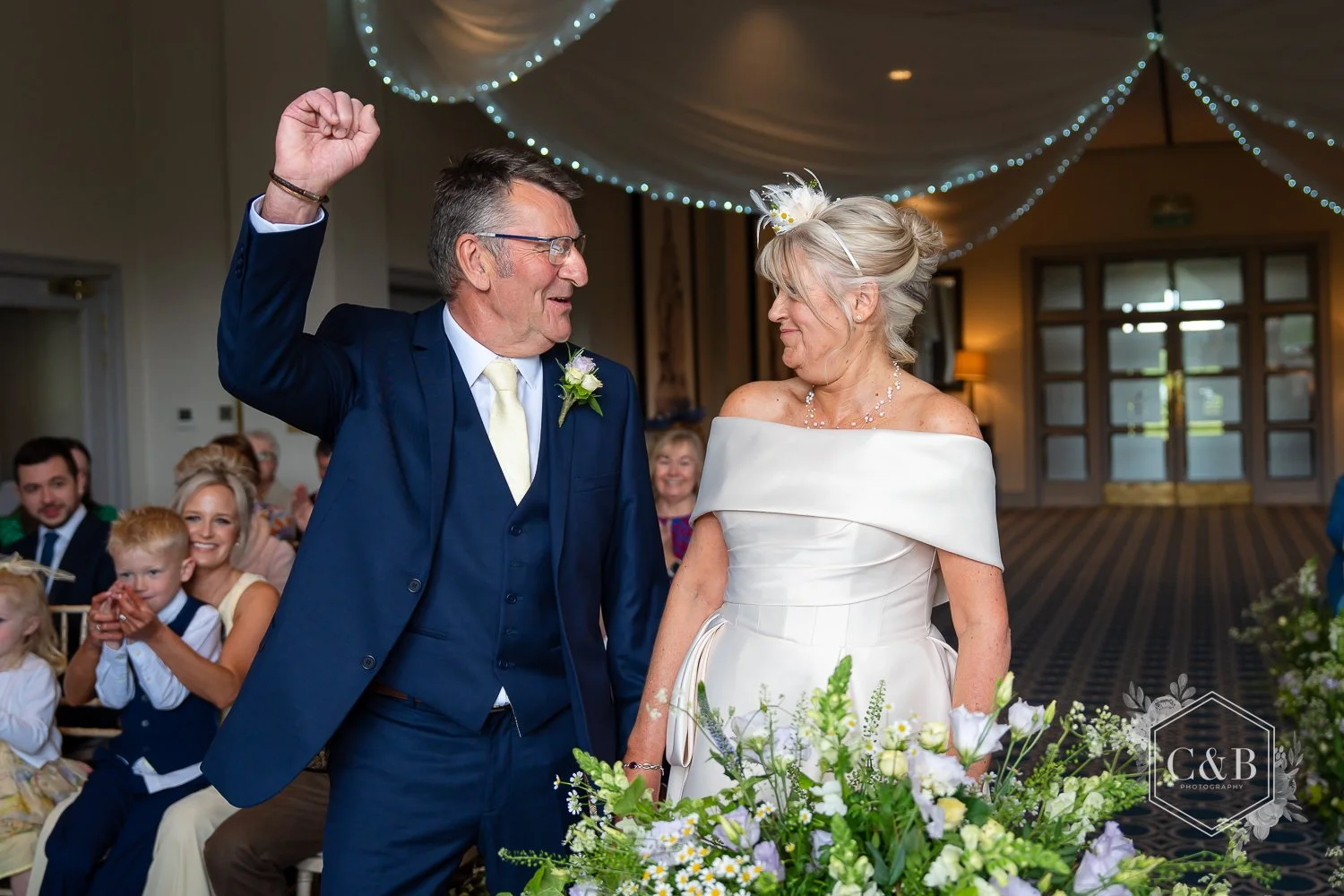 bowood-intimate-wedding-photography-023.jpg