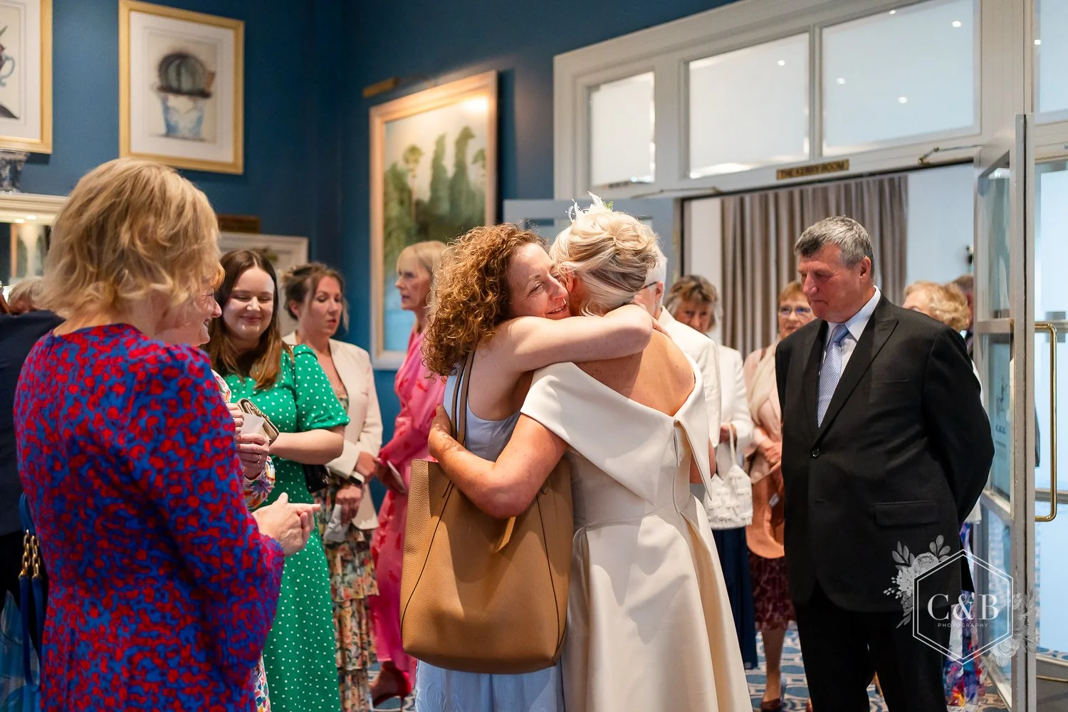 bowood-intimate-wedding-photography-025.jpg